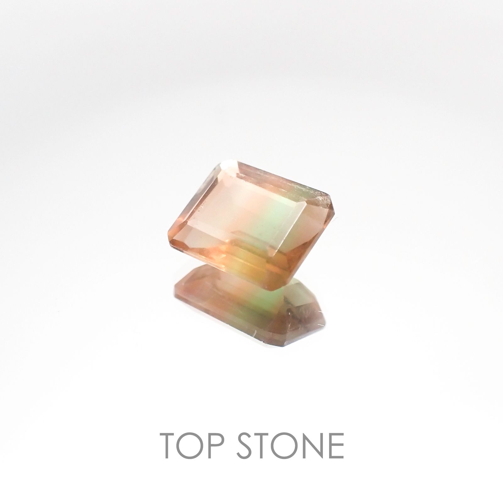 パーティカラーフローライト(宝石名パーティカラード・フルオライト) ブラジル産 3.50ct 識別済[2010107058]9.9×8mm前後