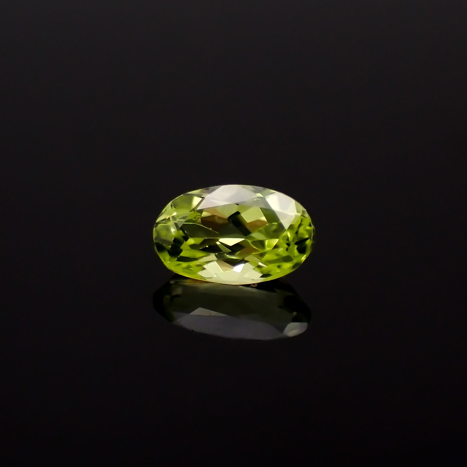 パロットクリソベリル(宝石名クリソベリル)インド産 0.31ct 識別済[231225181]5.1x3.1mm前後