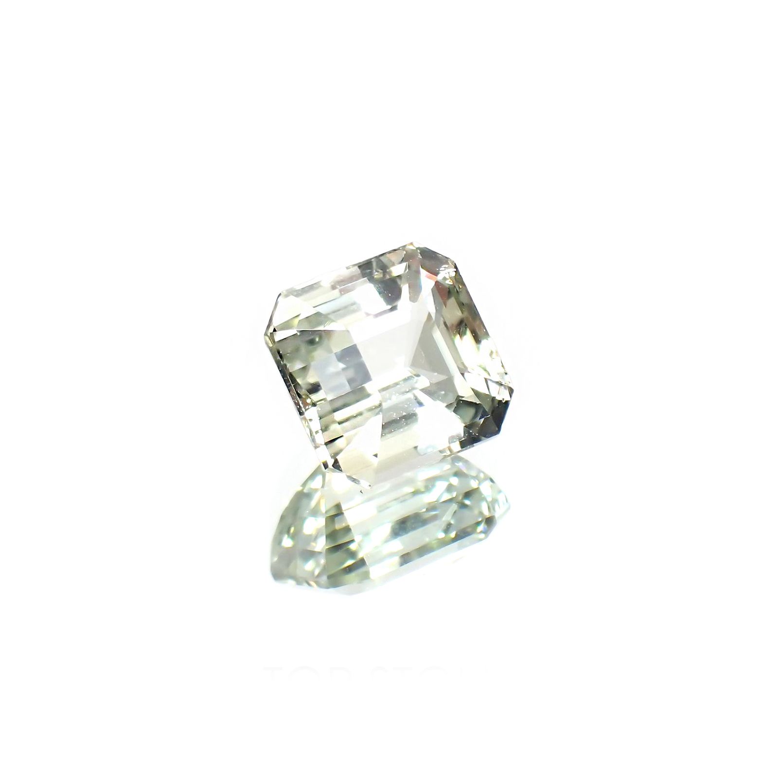 グリーントルマリン(宝石名トルマリン) ルワンダ産 ソ付(彩珠) 1.938ct / 7.1x6.9mm前後 [211013640]