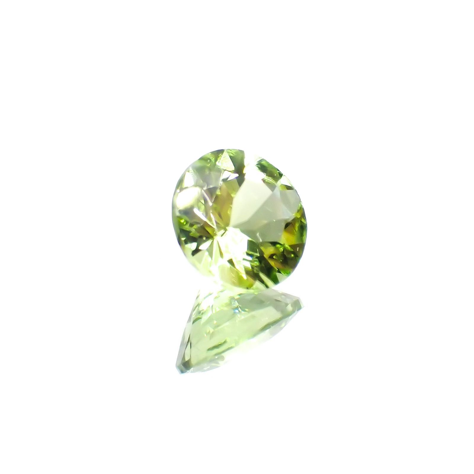 ペリドット(宝石名ペリドット) パキスタン産 識別済 1.30ct / 7.0x7.0mm前後 [260713083]