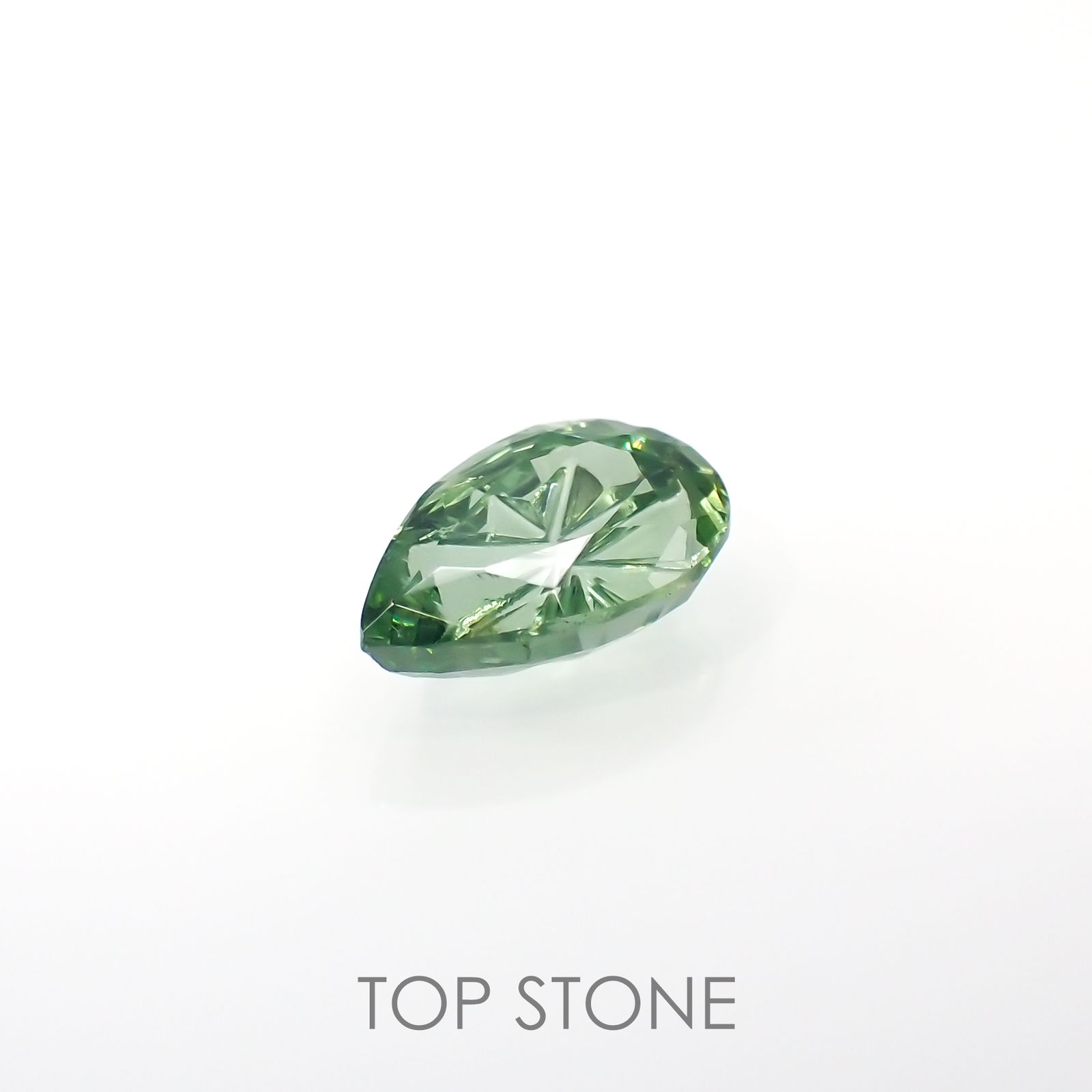 ◇甲州貴石切子Plus Three◇グリーンジルコン カード付き(宝石名ジルコン)スリランカ/コロンビア産 1.394ct 識別済[220616075]8.6x5.5mm前後