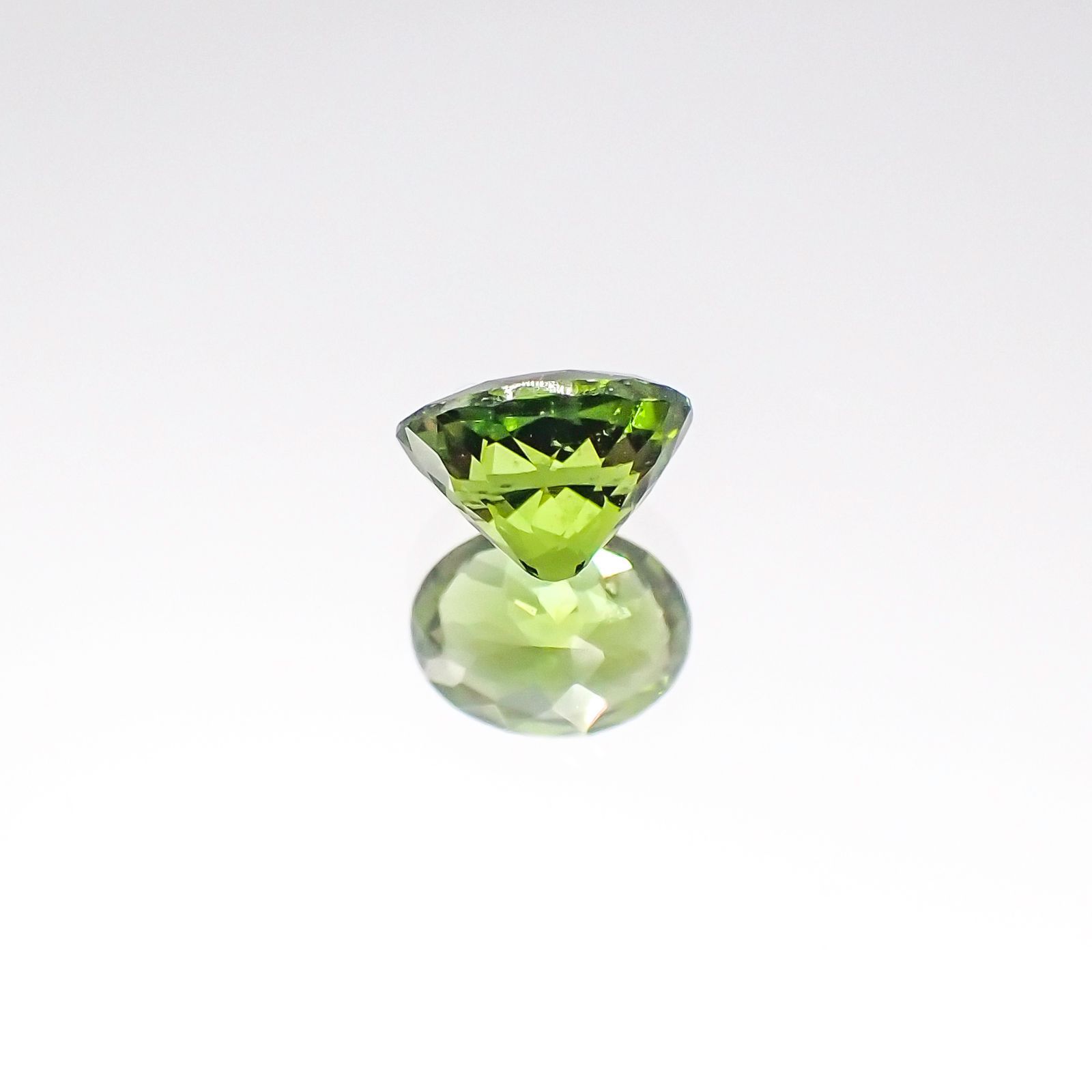 クロムトルマリン(宝石名クロム・トルマリン)タンザニア産 0.36ct 識別済[231023993]5x3.7mm前後