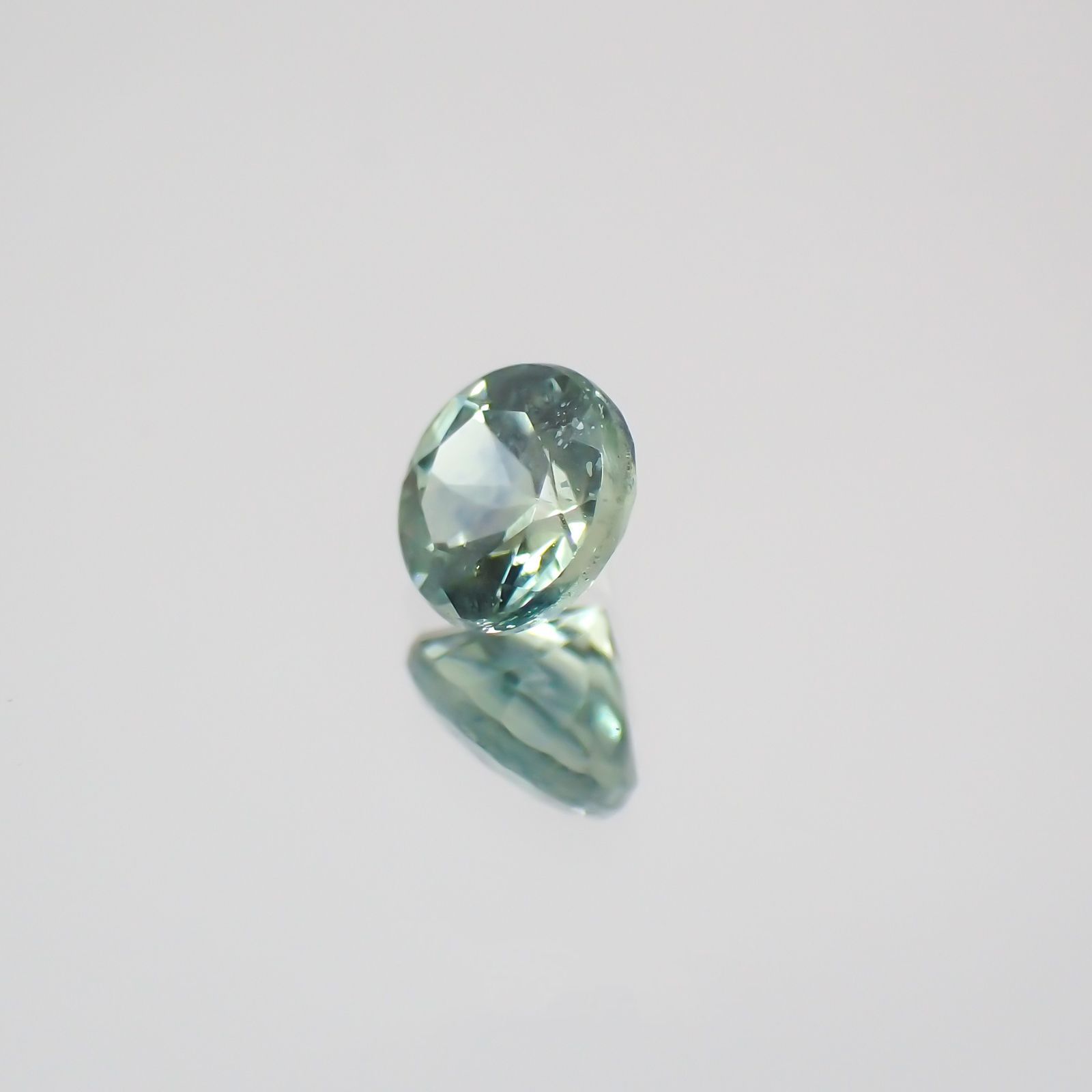 モンタナサファイア(宝石名サファイア) アメリカ・モンタナ州産 0.25ct 識別済[21029906]3.6×3.6mm前後
