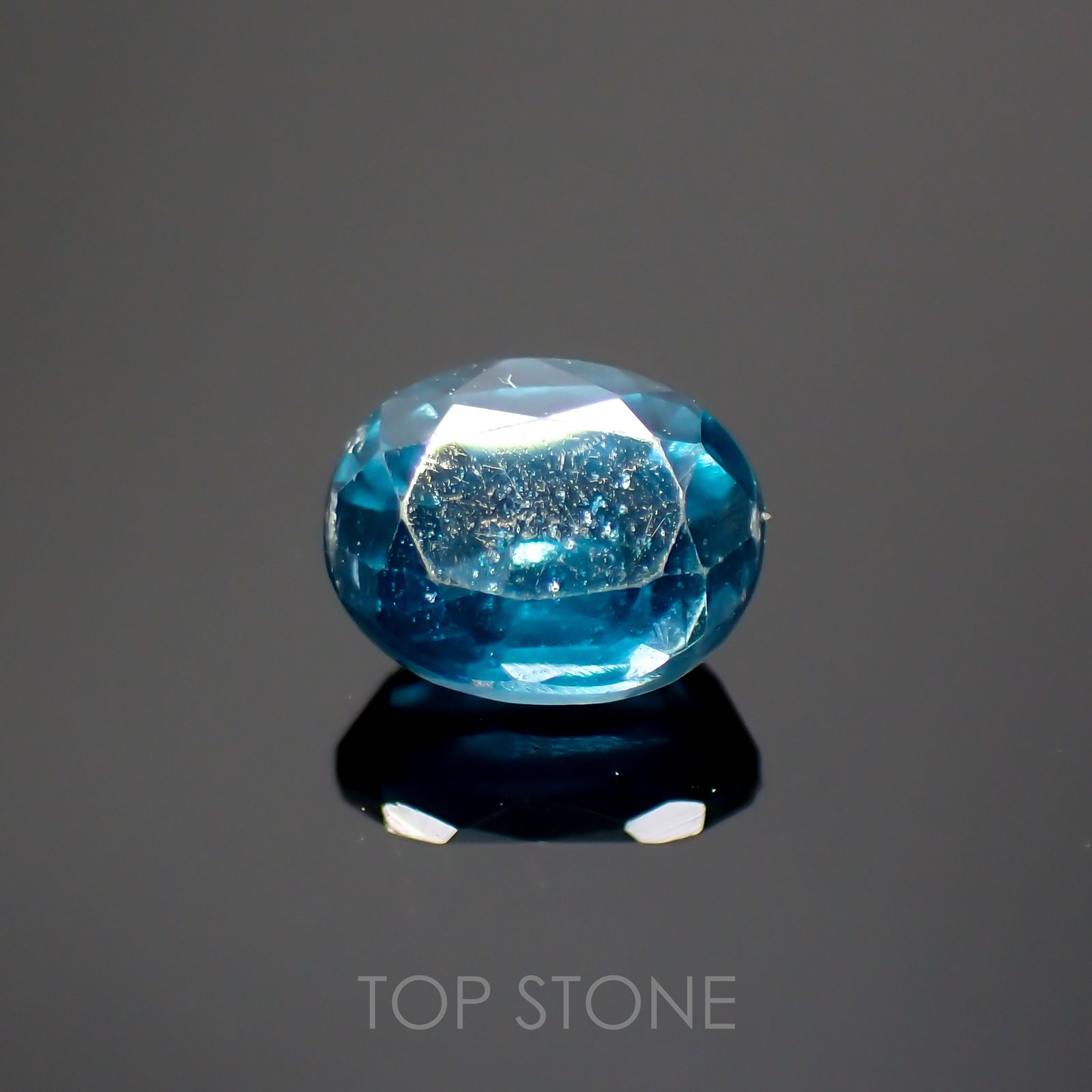 オーシャンブルーカイヤナイト(宝石名カイヤナイト) インド・オリッサ州産 0.56ct 識別済[210812359]4.9×4mm前後