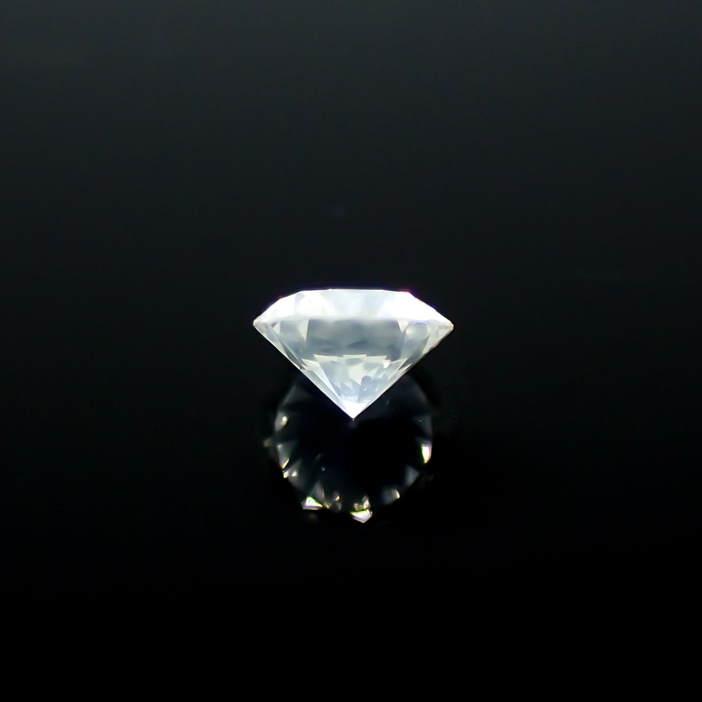 シルキーダイヤモンド 0.11ct[240326619]3x3mm前後