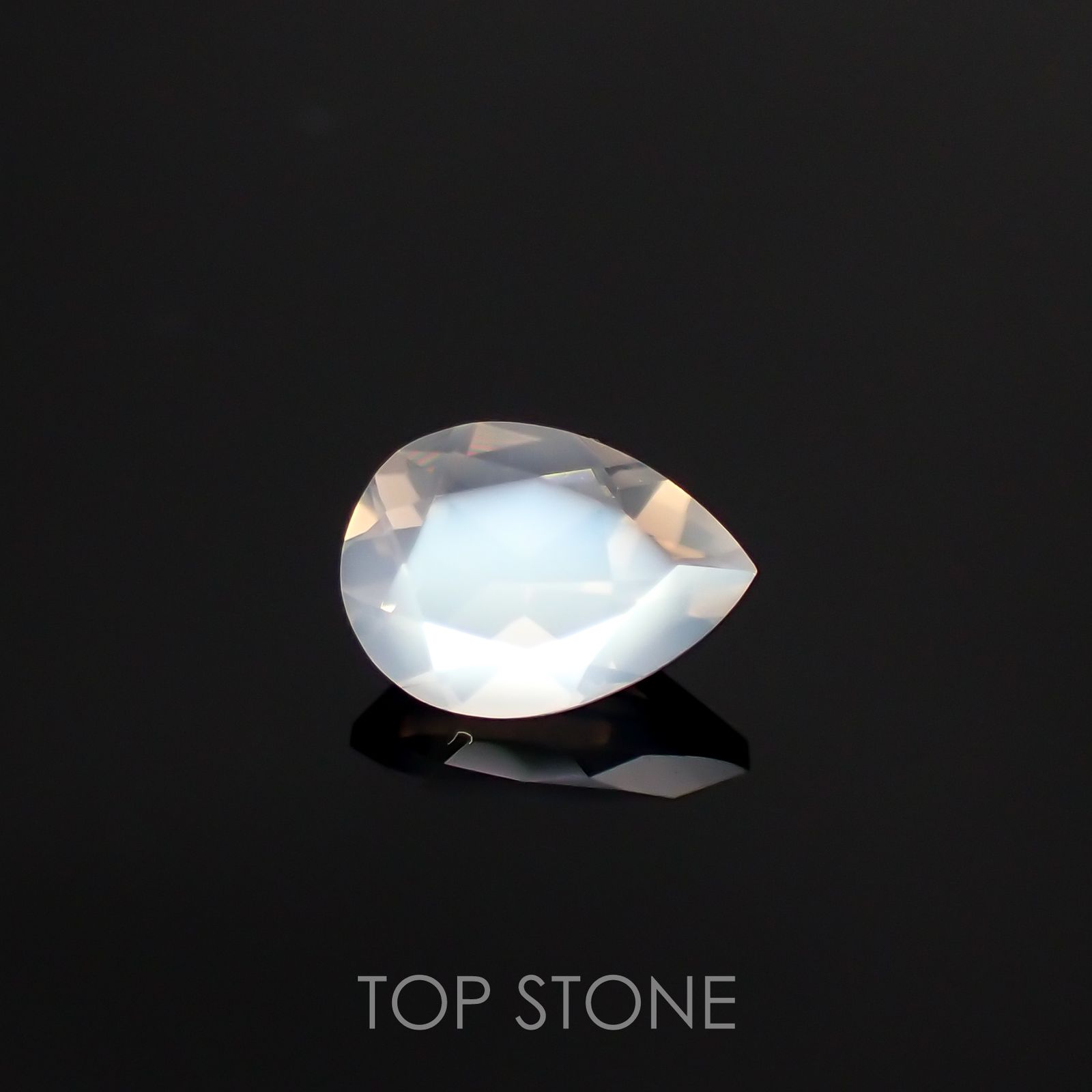 ムーンストーン インド・スリランカ産 ルース 0.59ct[210611355]7.1×5.1mm前後
