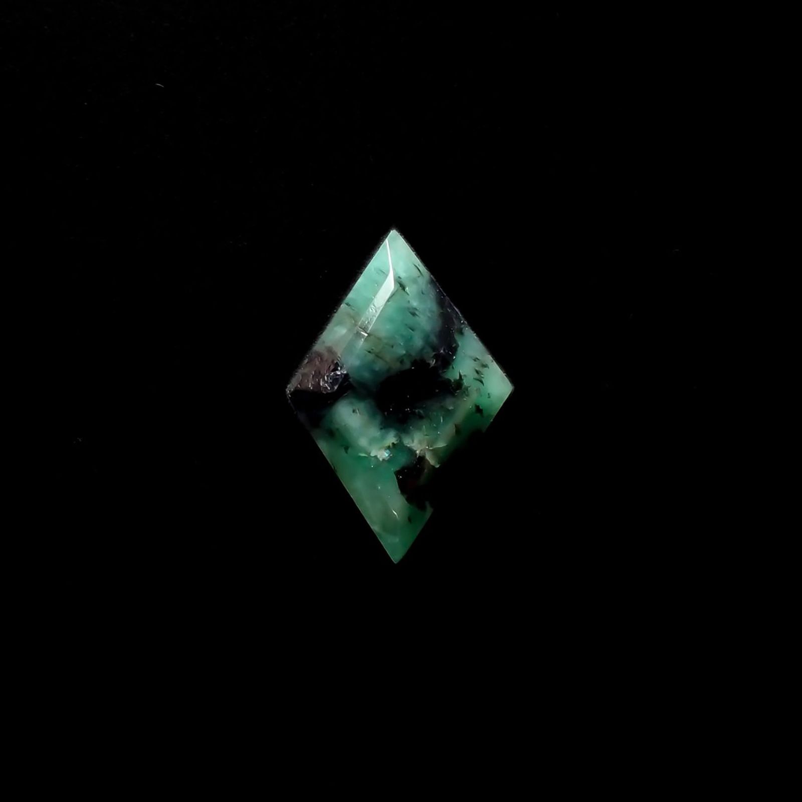◇カスタムカット◇エメラルド ブラジル産 3.38ct / 16.8x11.1mm前後 [240326473]