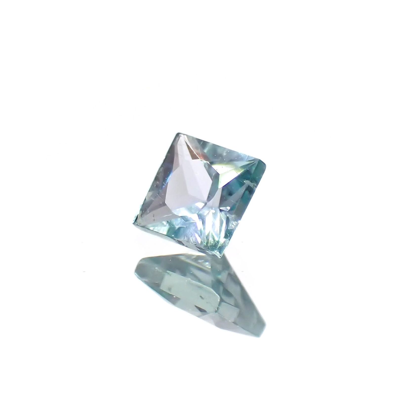 ◇プリンセスカット◇ブルーコーネルピン(宝石名コーネルピン)タンザニア産 識別済 0.13ct / 2.8x2.8mm前後 [230421859]