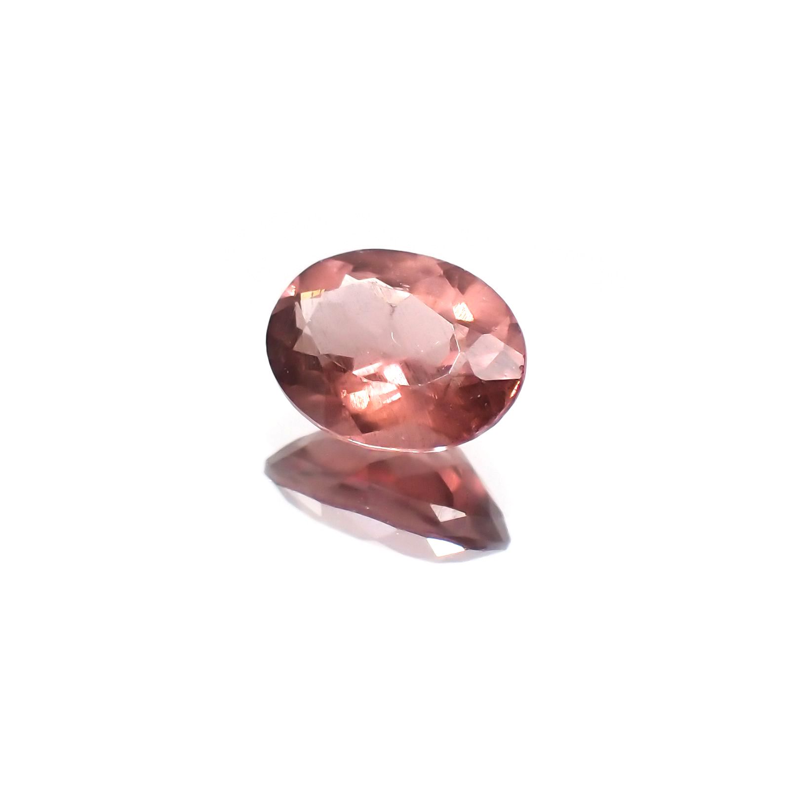ピンクアパタイト(宝石名アパタイト) ブラジル産 0.69ct 識別済[21049866]6.5×5mm前後