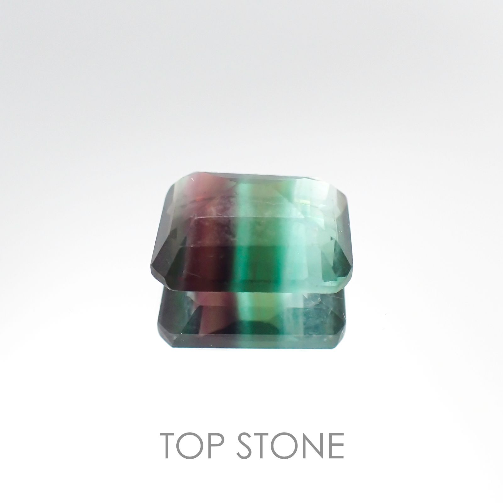 パーティカラーフローライト(宝石名パーティカラード・フルオライト) ブラジル産 4.78ct 識別済[20106394]11×9mm前後
