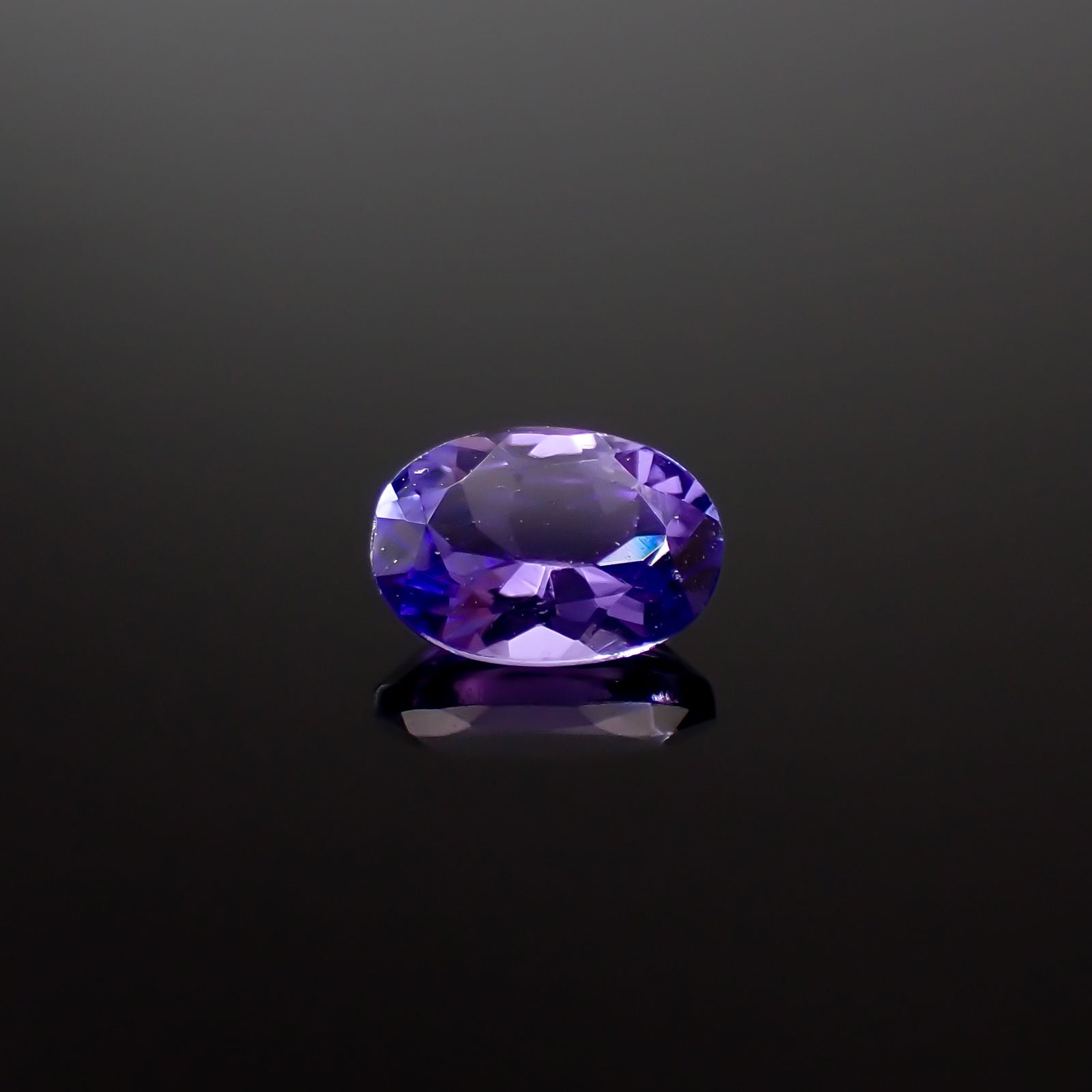 タンザナイト(宝石名タンザナイト)タンザニア産 0.48ct 識別済[240628334]5.9x4mm前後
