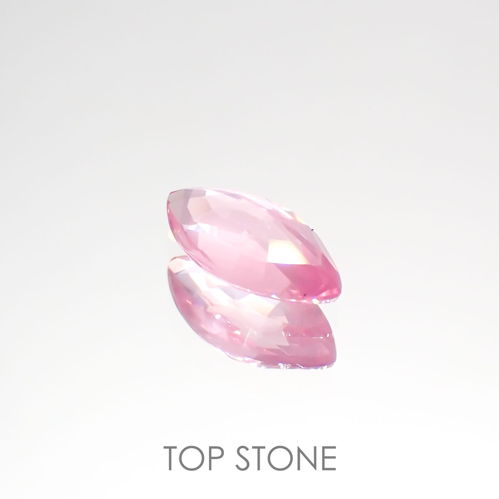 シルキーピンクスピネル(宝石名ピンク・スピネル)タンザニア産 0.95ct 識別済[220114135]8.7x4.6mm前後