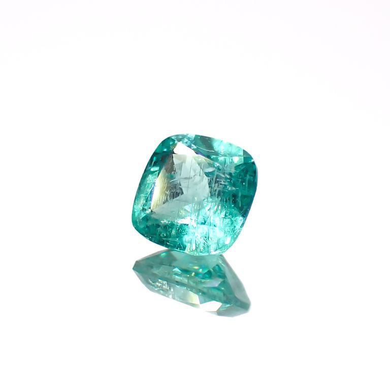 パライバトルマリン(宝石名トルマリン/別名パライバ・トルマリン)ブラジル・キントス鉱山産 0.289ct ソ付(宝貴協)[221018744]4.1x4.1mm前後