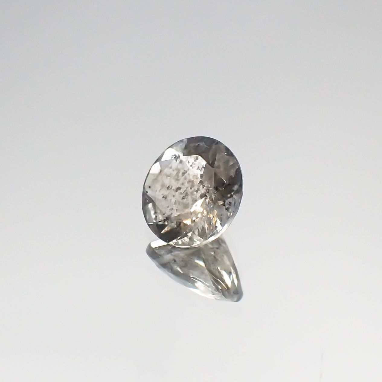 アベンチュリンアクアマリン(宝石名アクアマリン) ナイジェリア産 1.47ct 識別済[210712975]7.9×7.8mm前後