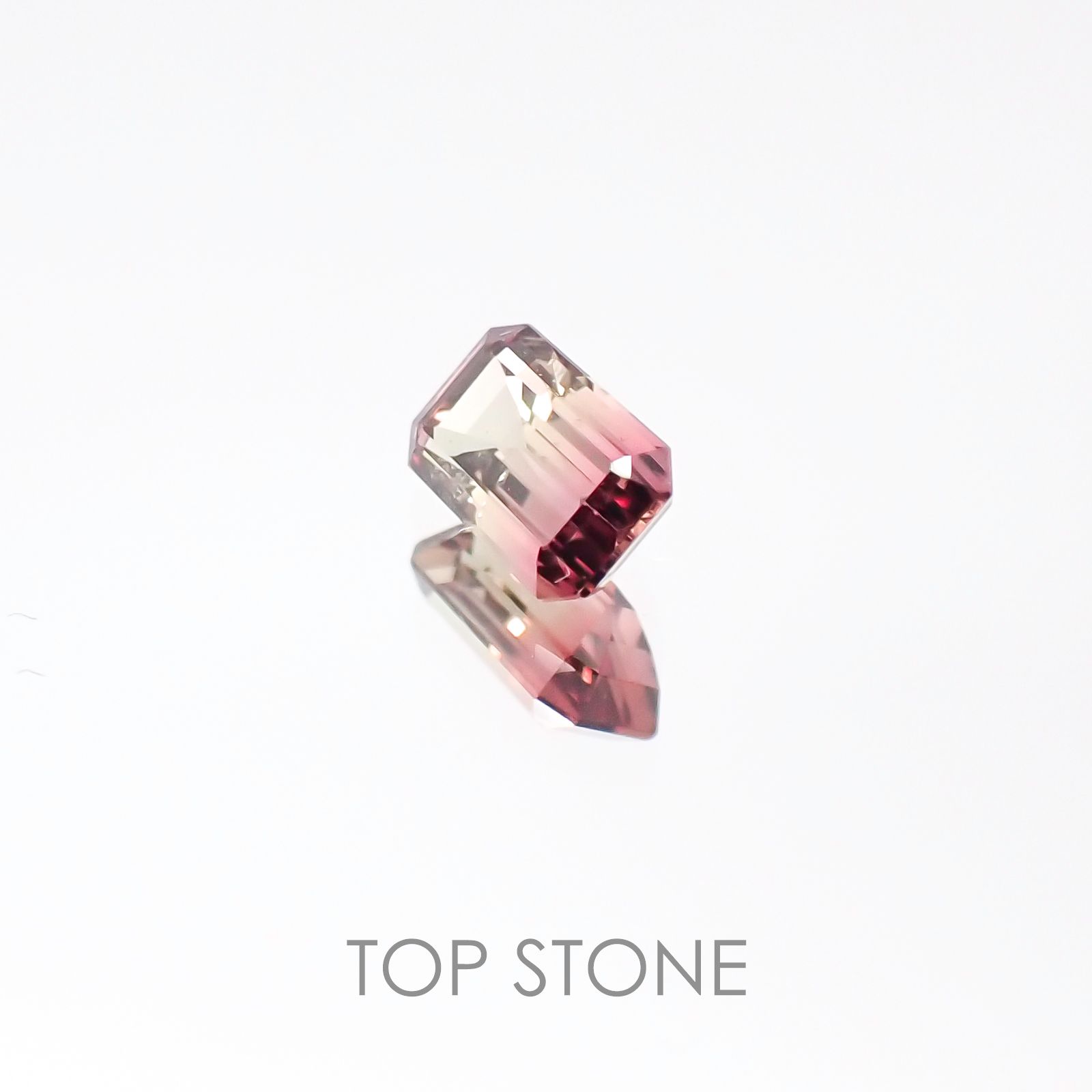 バイカラーサファイア(宝石名バイカラー・サファイア) タンザニア産 0.31ct 識別済[20106698]4.5×2.8mm前後
