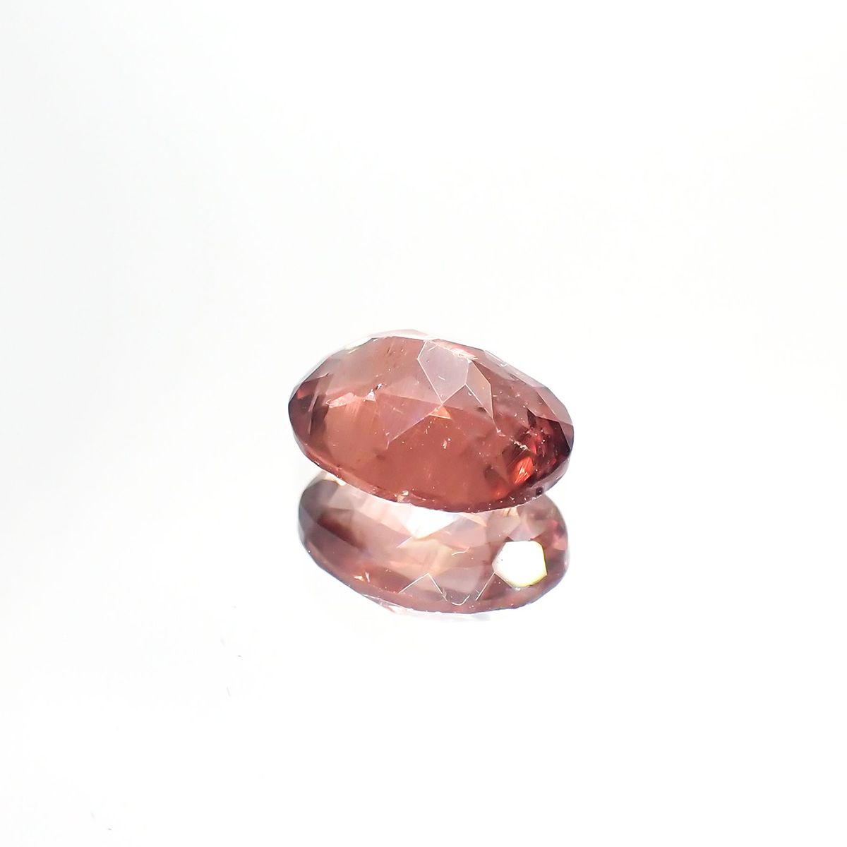 ピンクアパタイト(宝石名アパタイト) ブラジル産 1.60ct 識別済[240213010]8.4×6.5mm前後