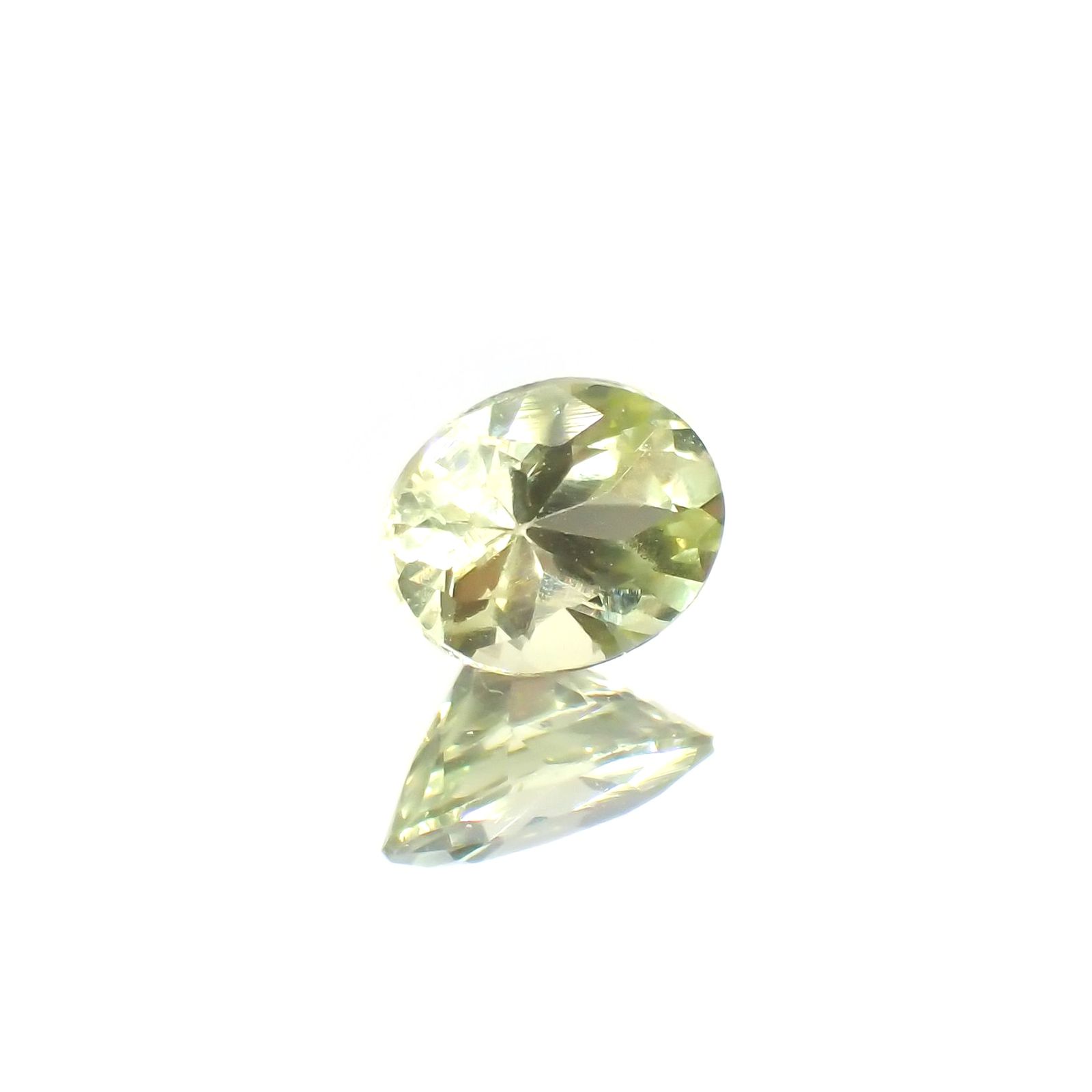 パロットクリソベリル(宝石名クリソベリル)インド産 0.47ct 識別済[220114510]5.2x4.1mm前後