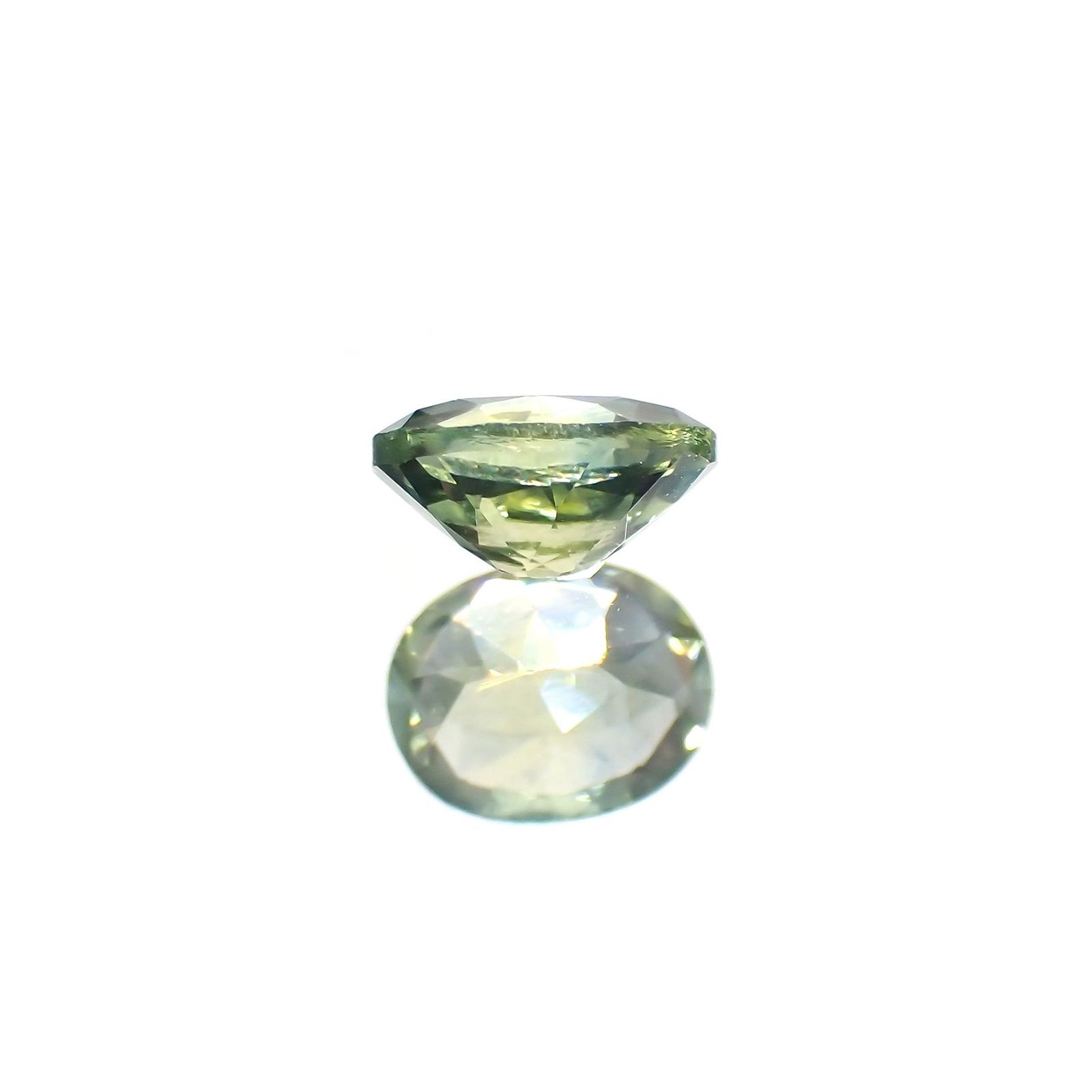 モンタナサファイア(宝石名サファイア)アメリカ・モンタナ州産 識別済 0.49ct / 5.2x4.1mm前後 [260414014]