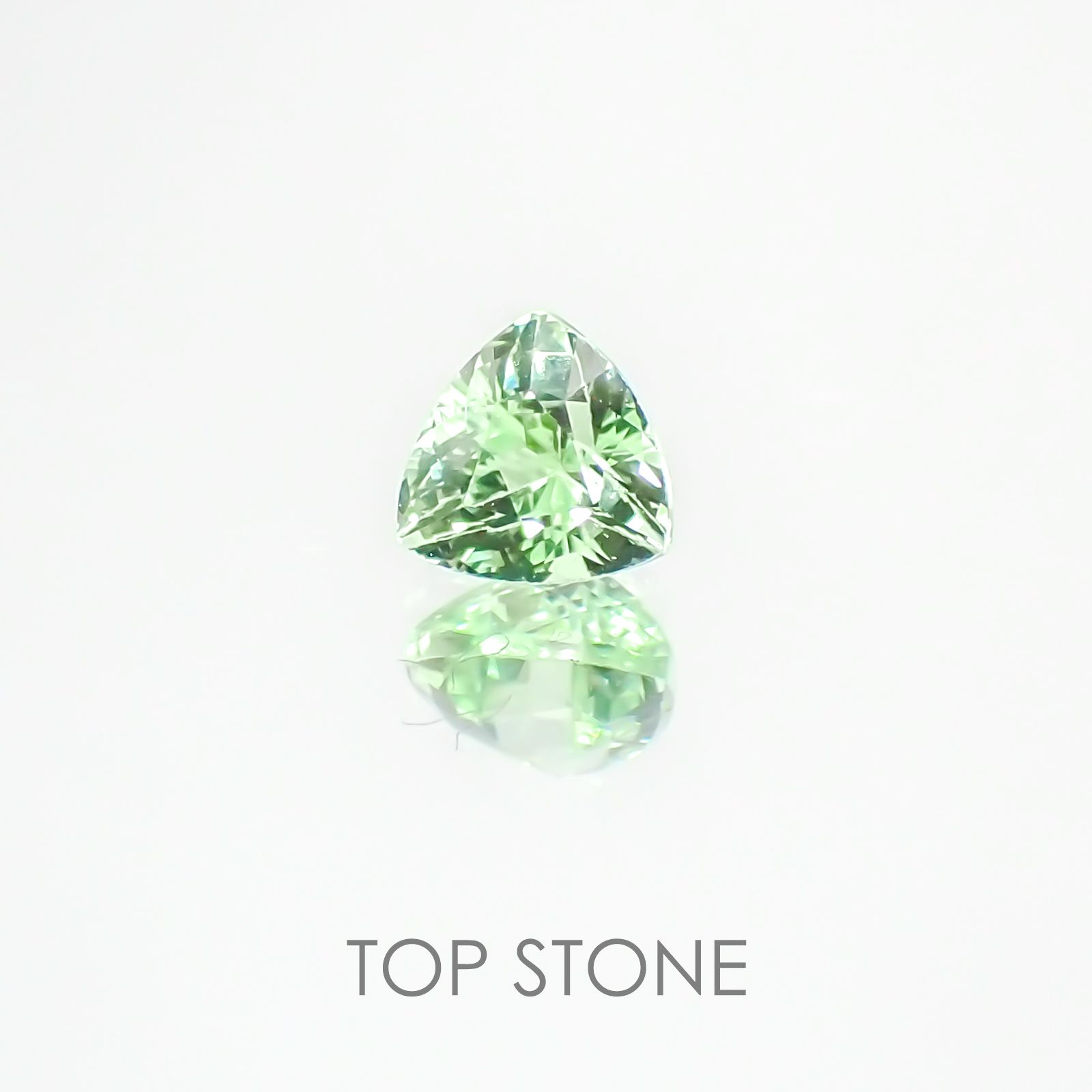ミントガーネット タンザニア産 ルース 0.43ct[20127914]4.3×4.3mm前後