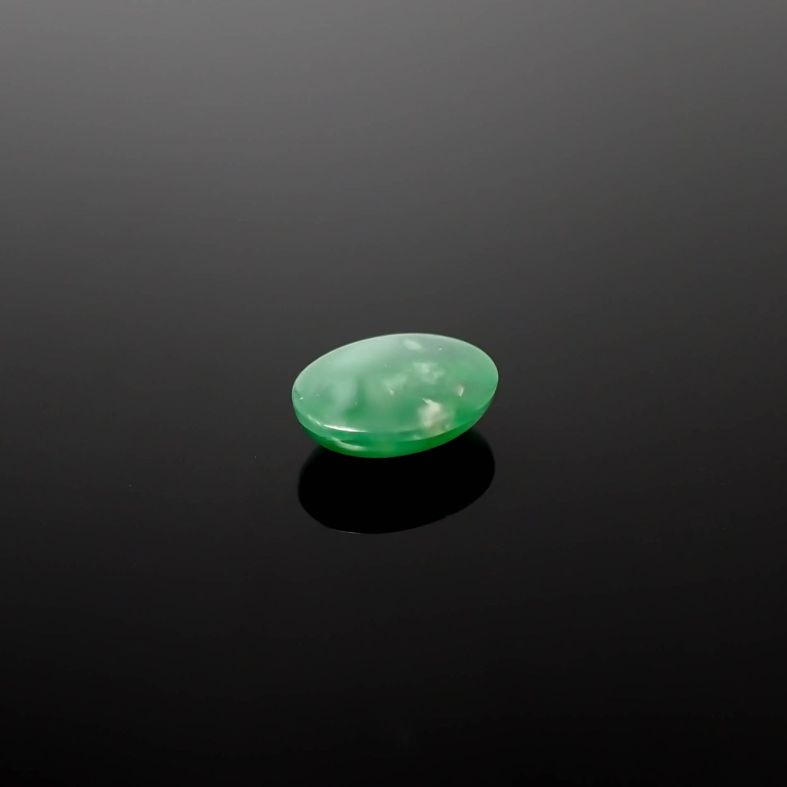 翡翠 ビルマ産 0.70ct[240326947]6.6x5.1mm前後