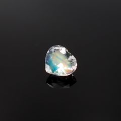 レインボームーンストーン マダガスカル産 1.03ct / 6.9x6.2mm前後 [260632380]