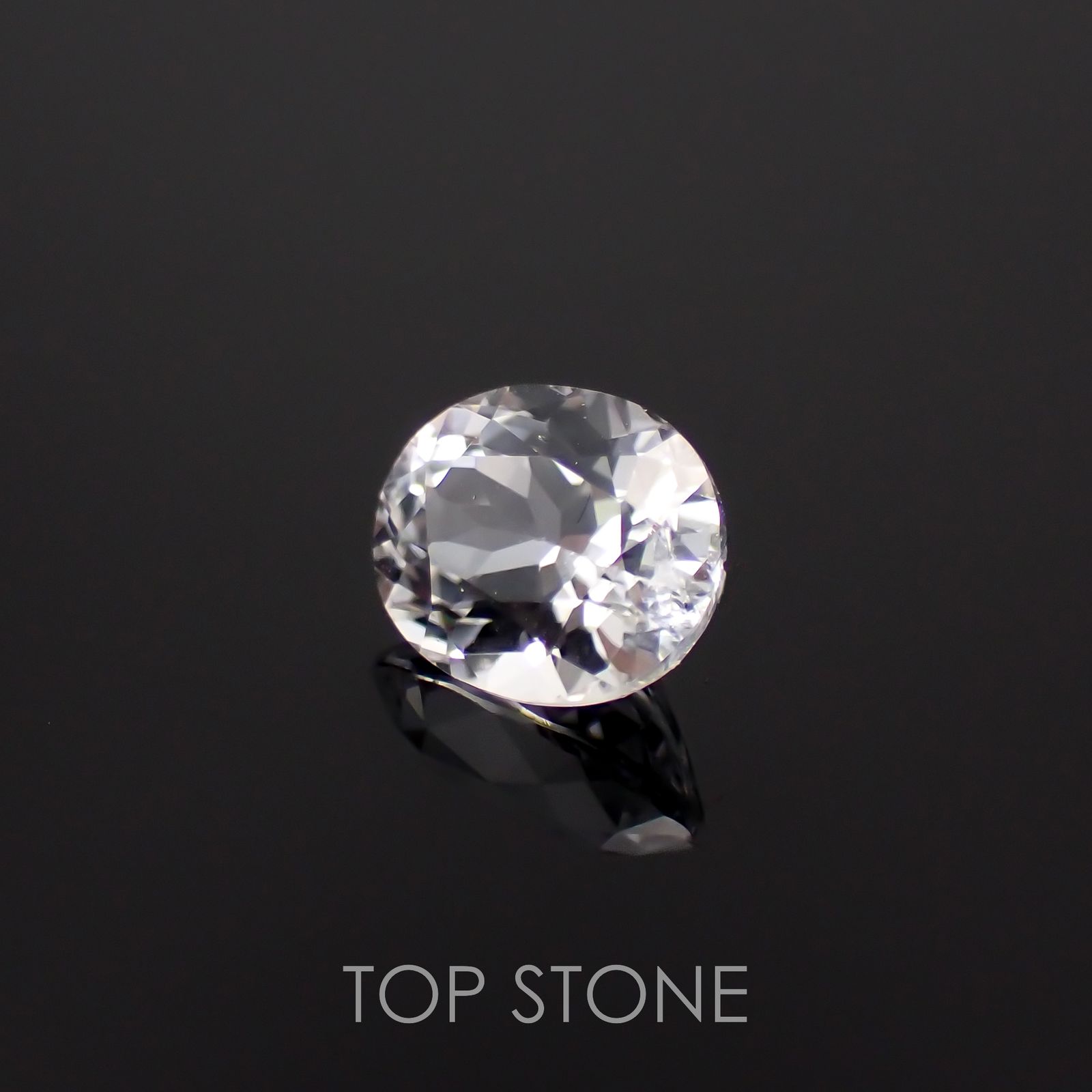 フェナカイト(宝石名フェナカイト)マダガスカル/ブラジル産 0.77ct 識別済[221119137]6.4x5.3mm前後