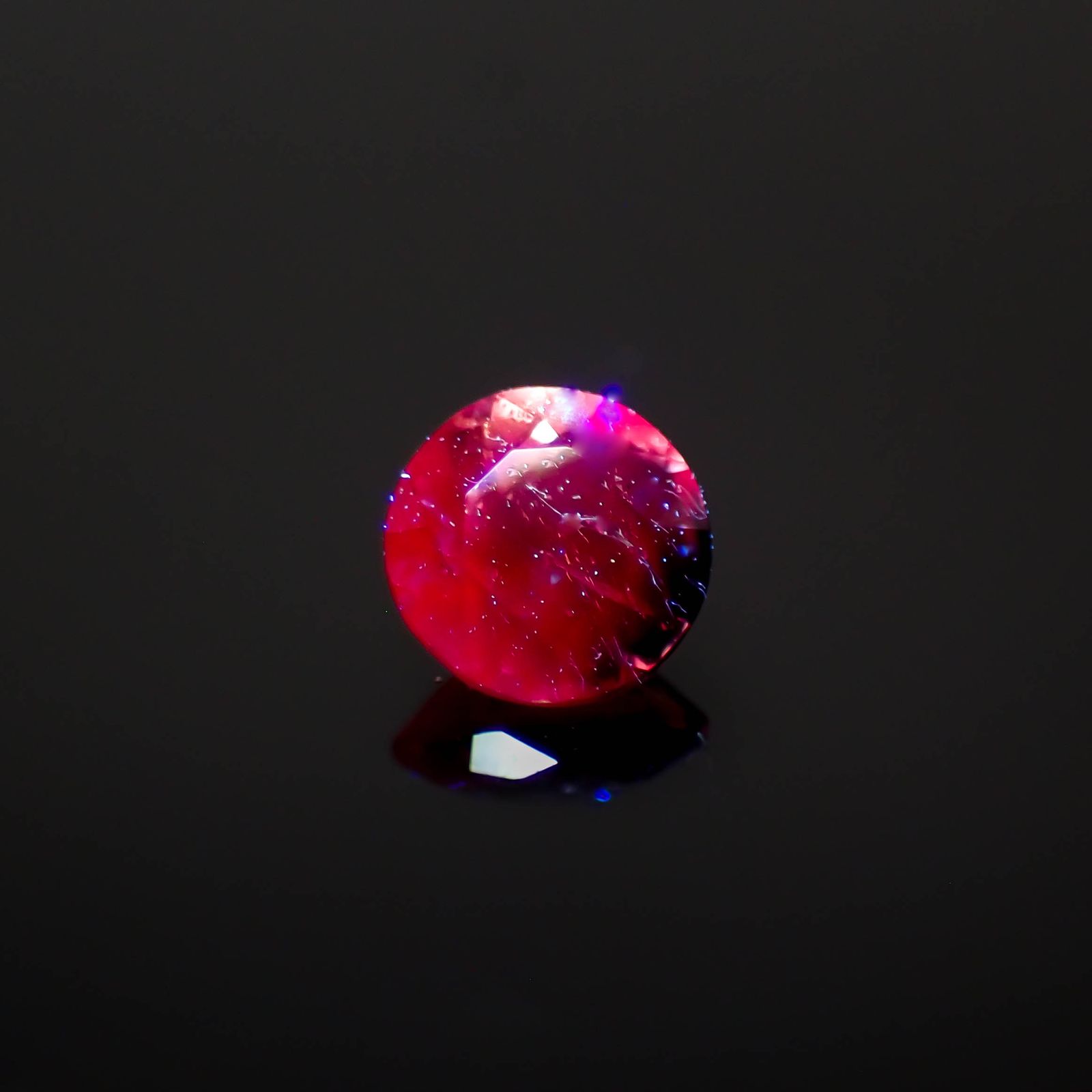 ウィンザーサファイア タンザニア・ウィンザー産 0.22ct[230521972]3.6x3.6mm前後
