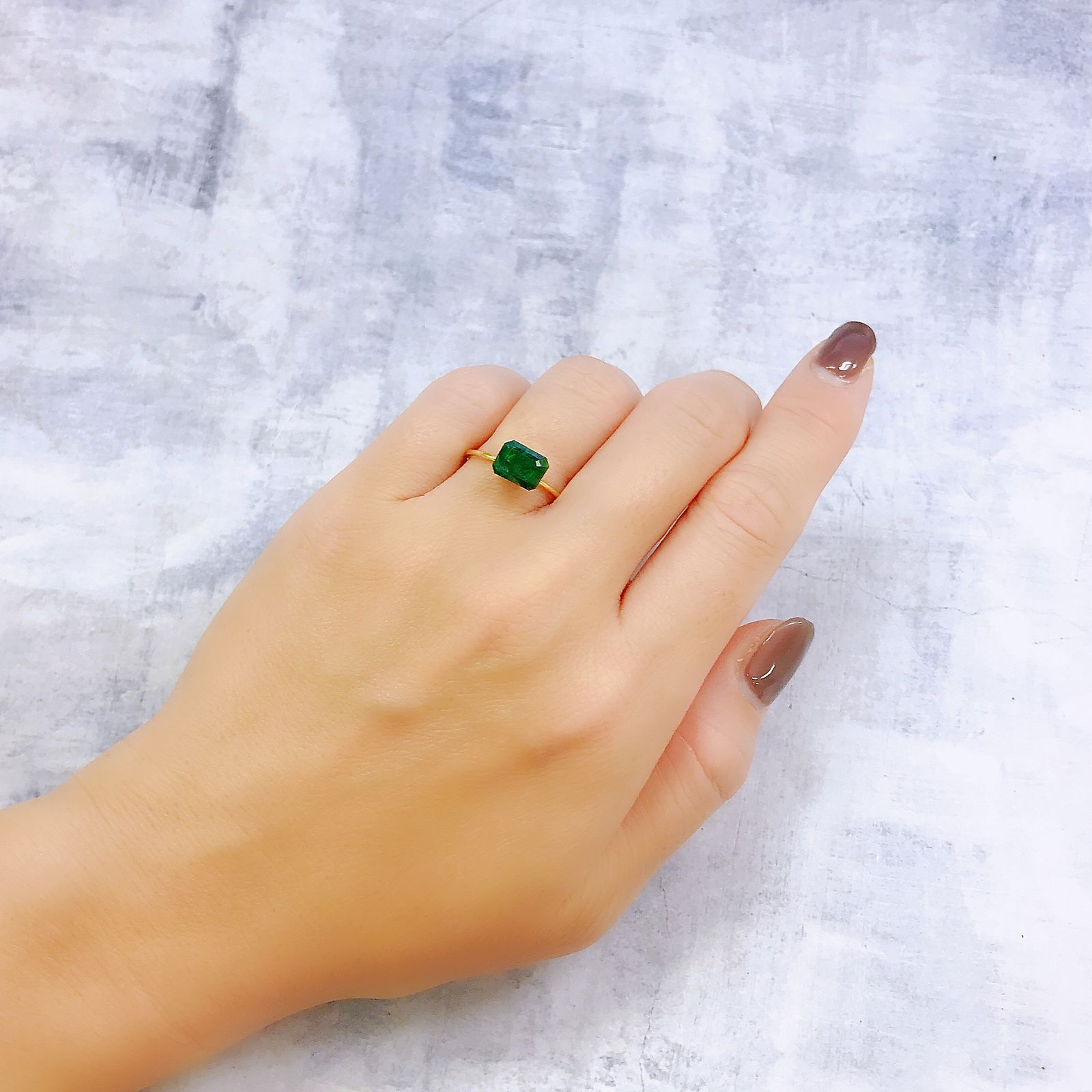 モーシッシ ビルマ産 1.35ct[220918041]8x6mm前後