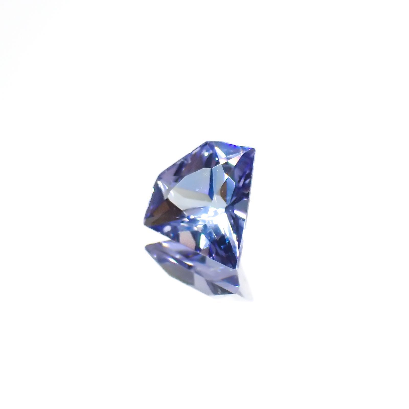 ◇カスタムカット◇タンザナイト(宝石名タンザナイト)タンザニア産 0.54ct 識別済[221118963]6.2x6.6mm前後
