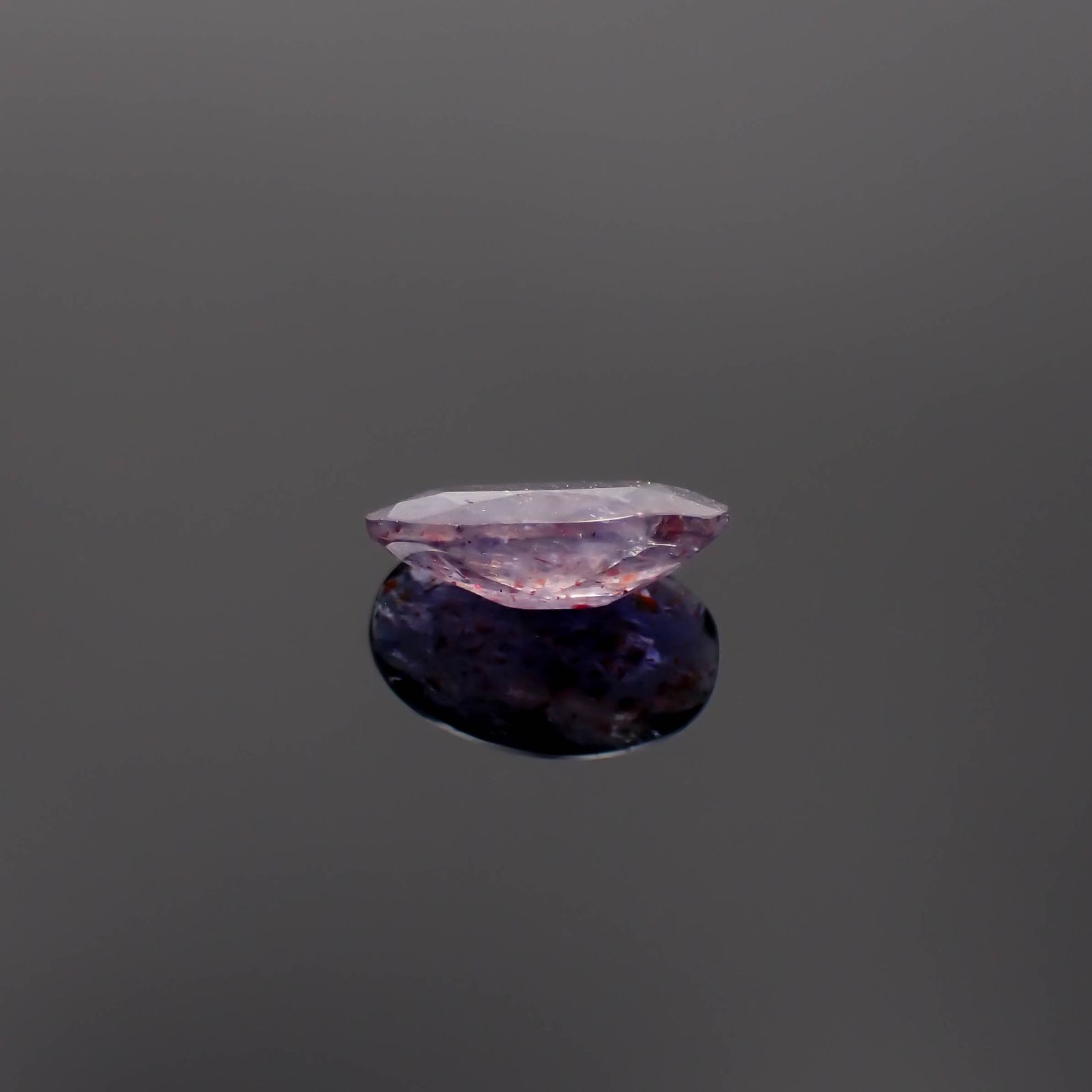 ブラッドショットアイオライト インド産 1.19ct[230622532]9.8x6.6mm前後