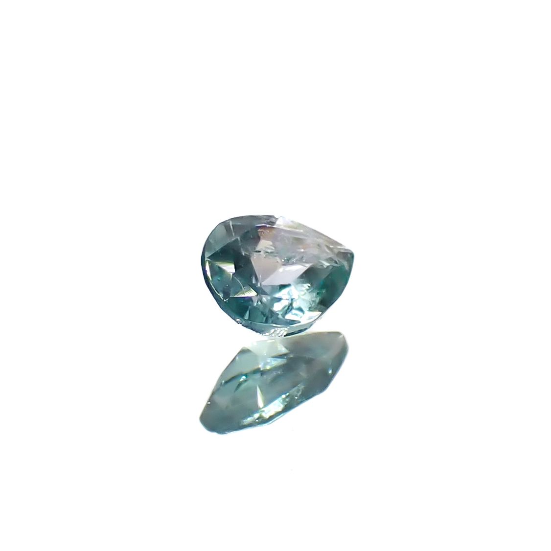 ブルーグリーンコーネルピン(宝石名ブルーグリーン・コーネルピン)タンザニア産 0.12ct 識別済[240527674]3.8x2.8mm前後
