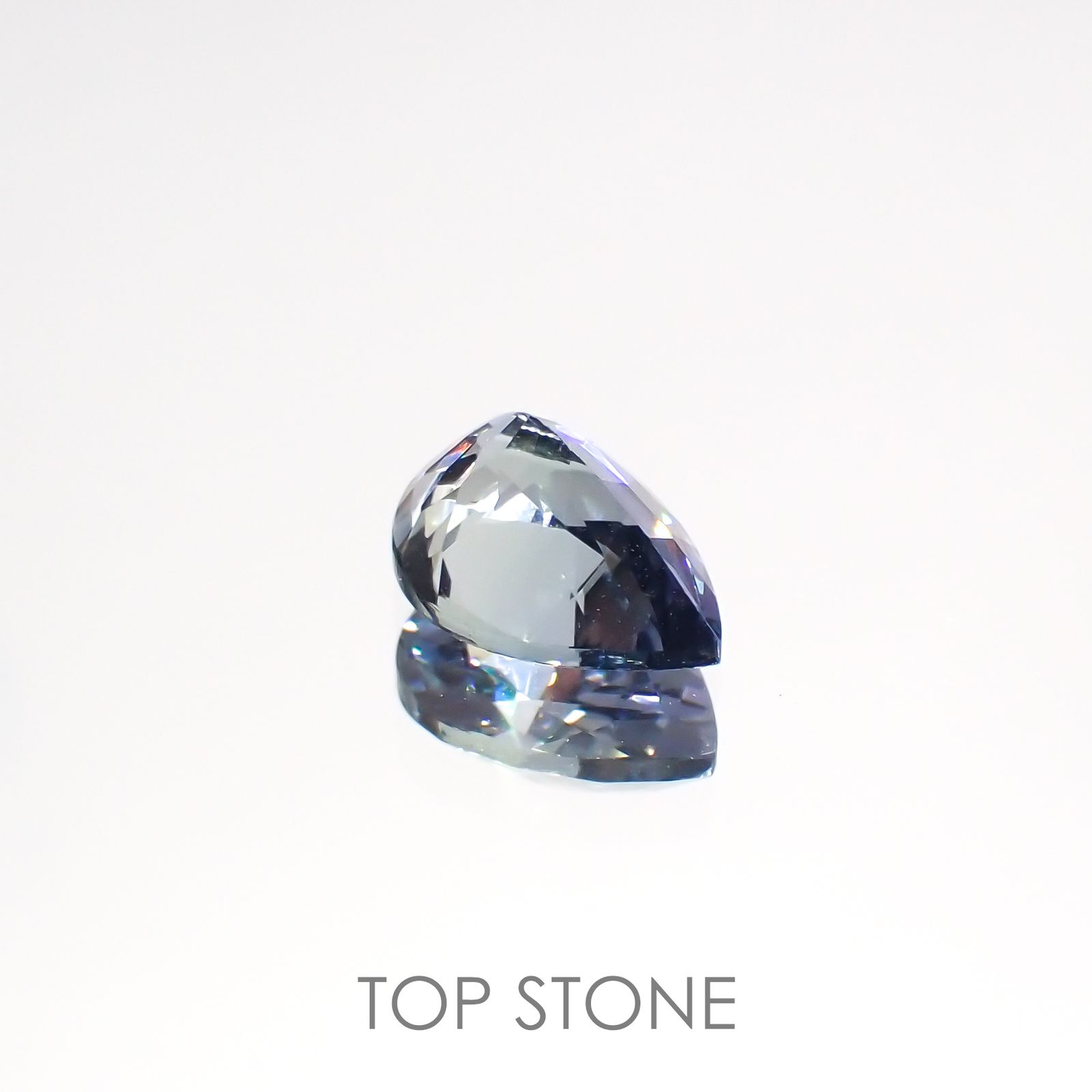 バイカラータンザナイト(宝石名ゾイサイト)タンザニア産 1.25ct 識別済[220515900]7.9x5.9mm前後