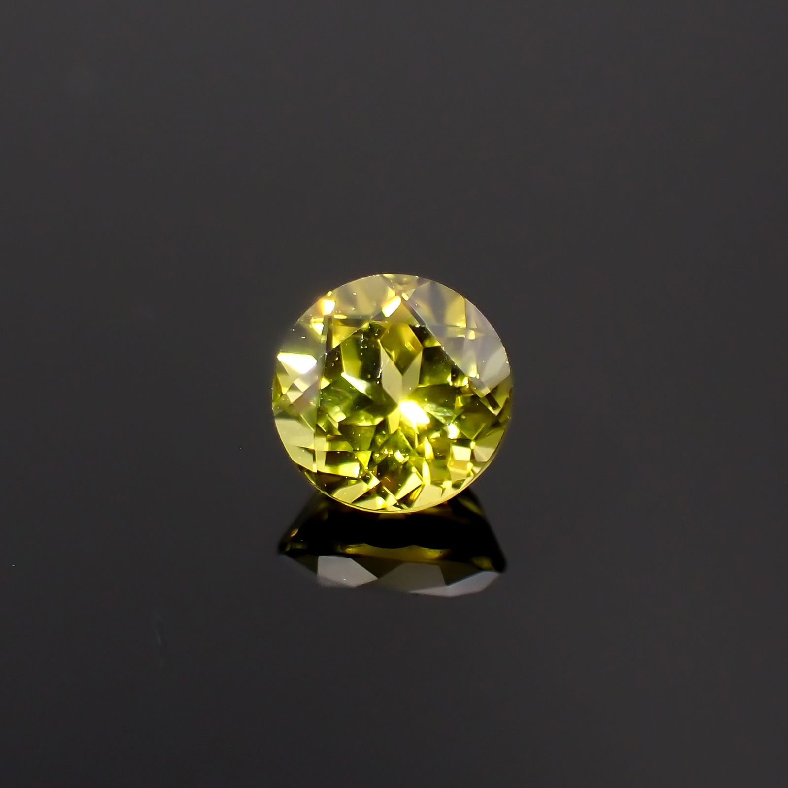 カナリートルマリン ザンビア・カナリー鉱山産 0.30ct[230823146]4x4mm前後