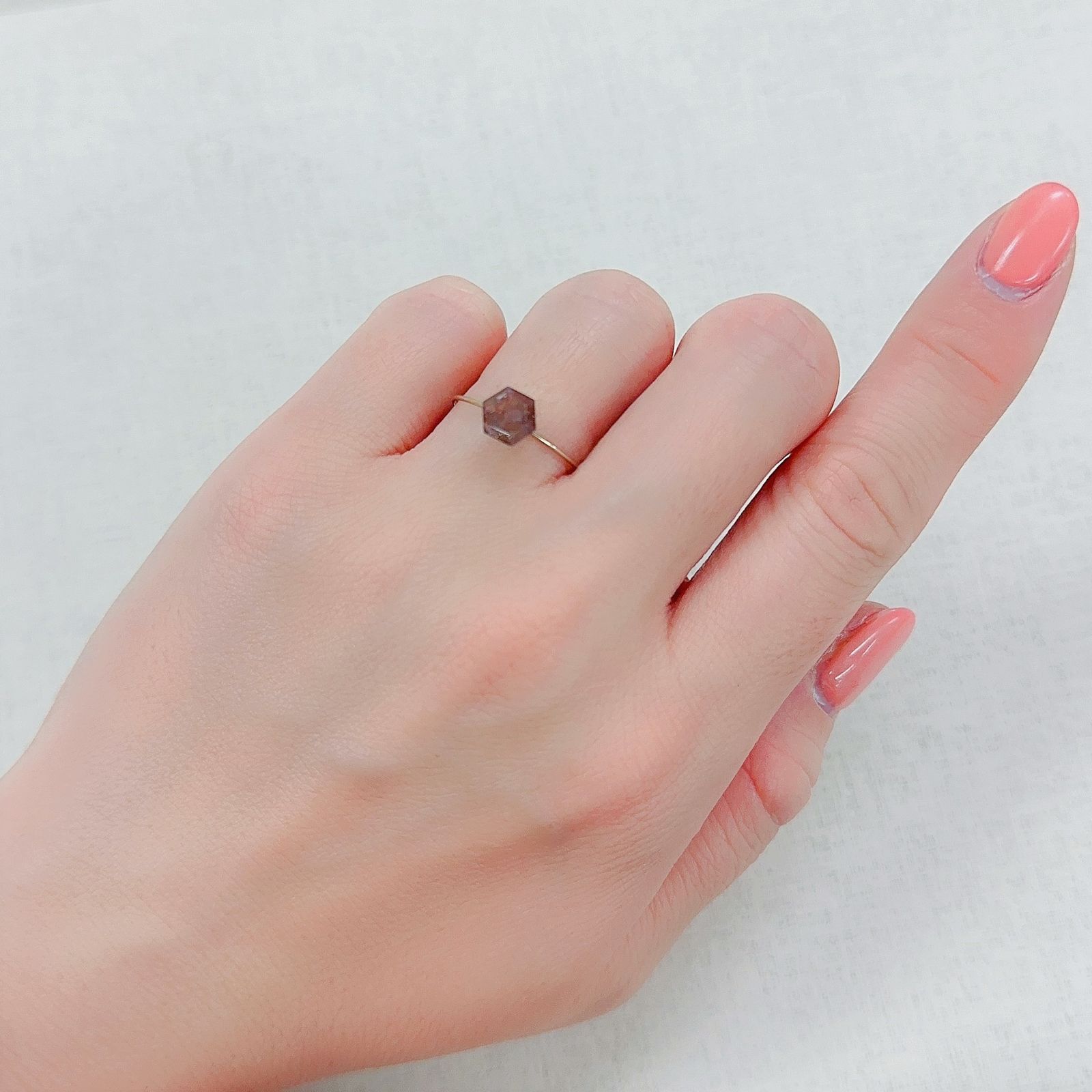 ◇ヘキサゴンカット◇ブラッドショットアイオライト インド産 0.91ct[230320940]6x5.9mm前後