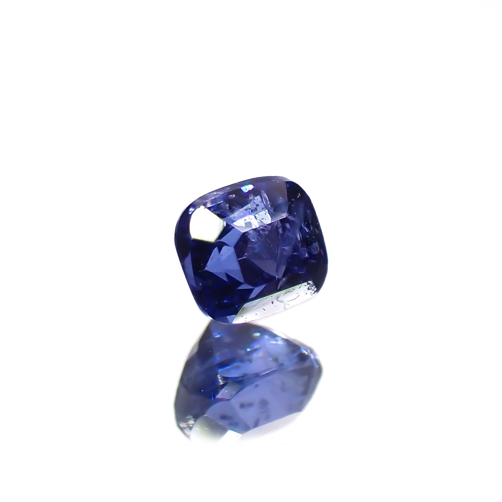 コバルトブルースピネル(宝石名コバルト ブルー・スピネル)ベトナム・ルクイエン産 0.110ct ソ付(彩珠)[221219523]2.5x2.3mm前後