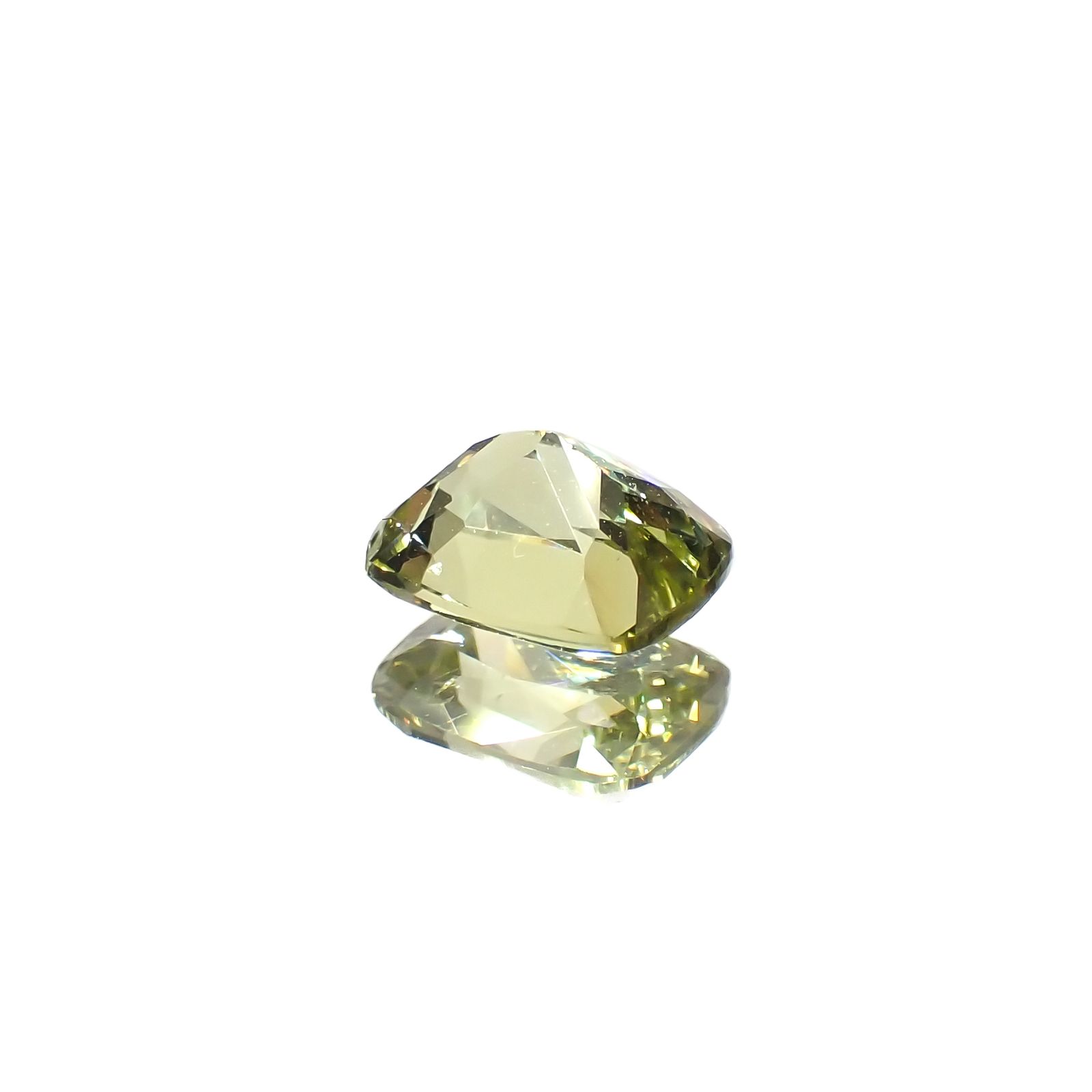 マリガーネット(宝石名グロッシュラー アンドラダイト・ガーネット)マリ共和国産 0.75ct 識別済[231124335]6x4.7mm前後