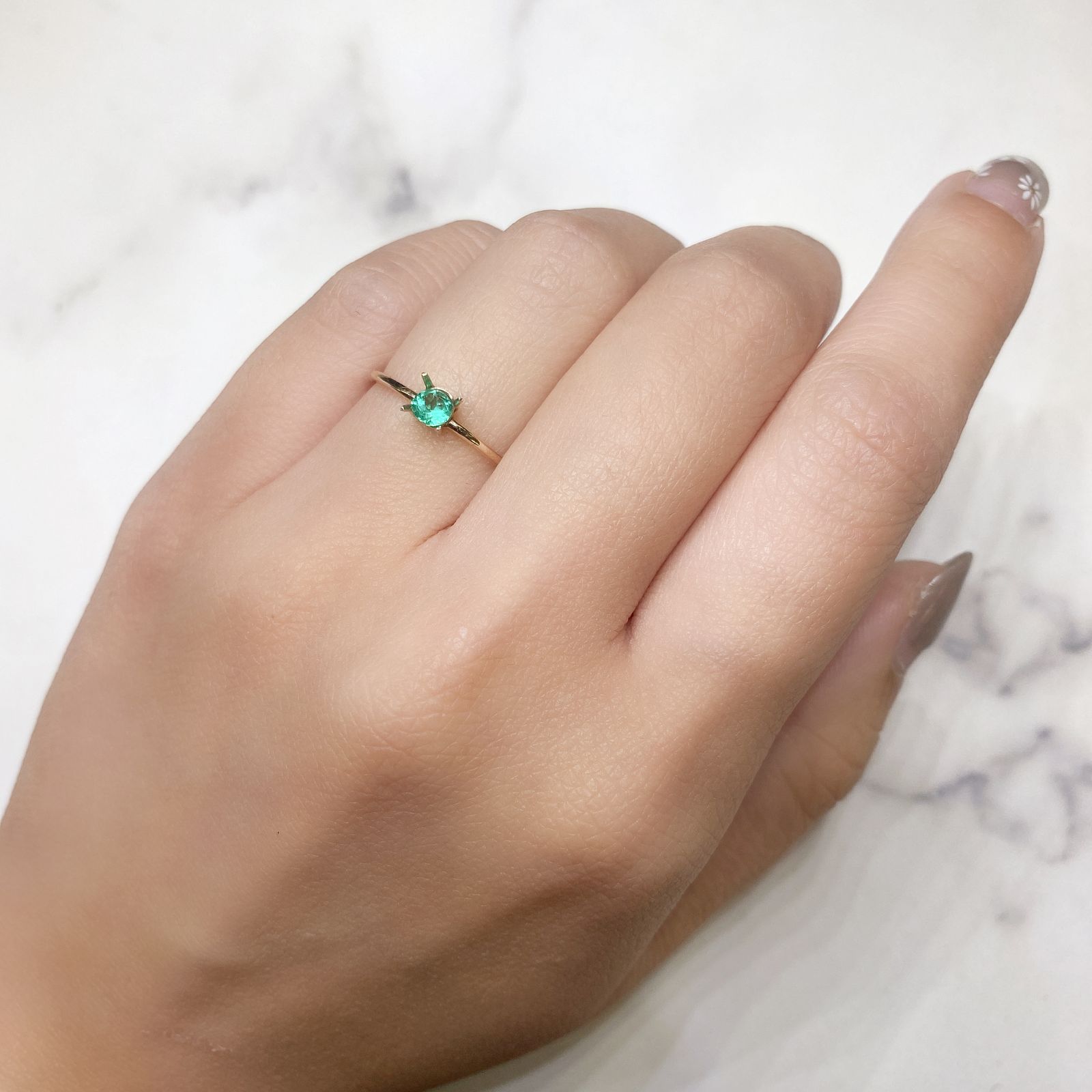 エメラルド(宝石名エメラルド) コロンビア産 0.16ct 識別済[211013165]3.7×3.7mm前後