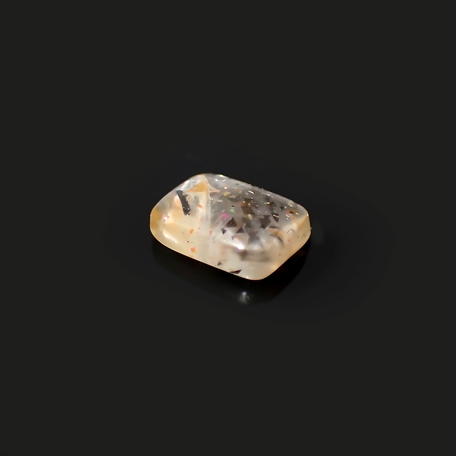レインボーラティスサンストーン オーストラリア産 0.80ct[230220765]7x5.2mm前後