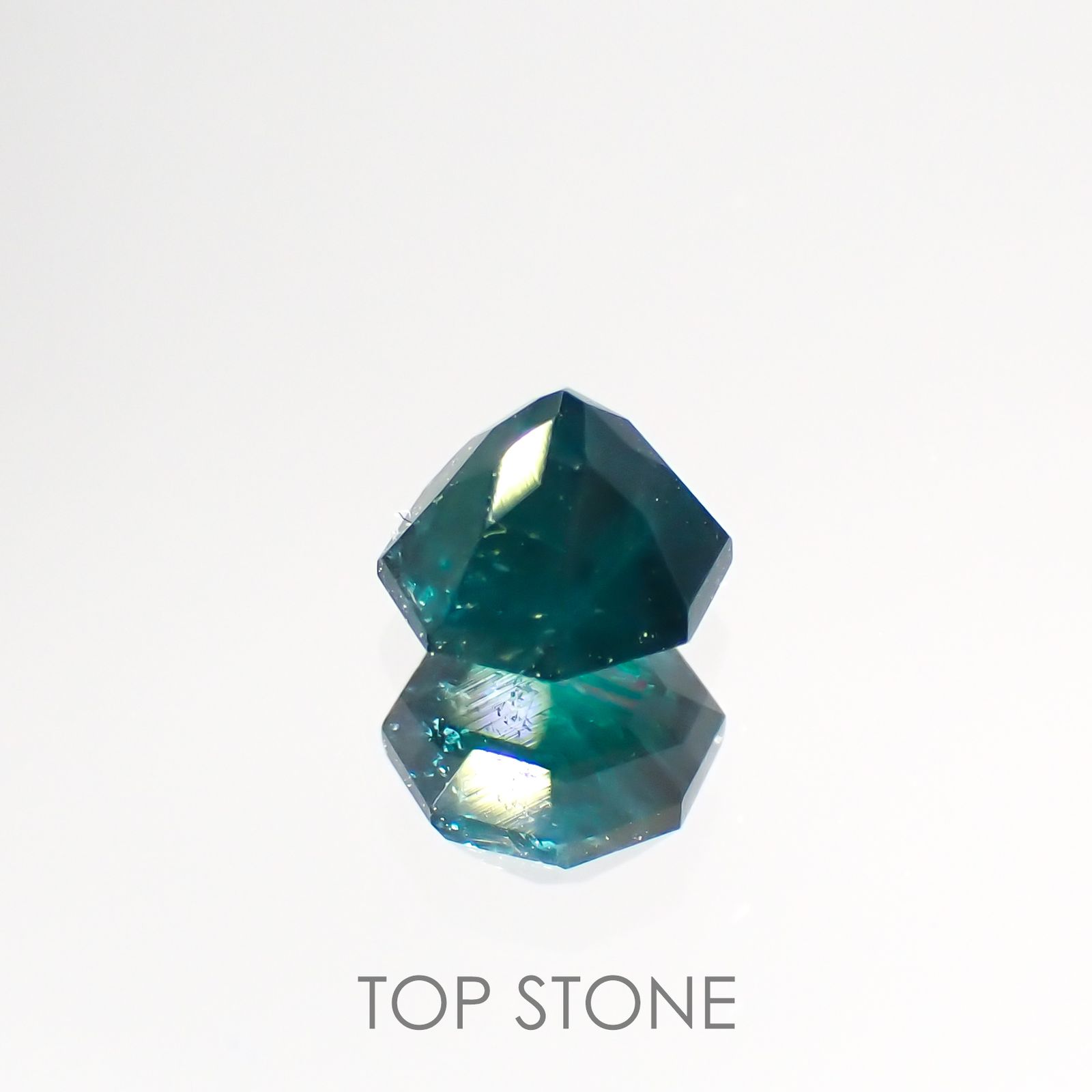 ◇オクタゴンカット◇グランディディエライト マダガスカル産 ルース 0.59ct[210813067]4.8×4.8mm前後