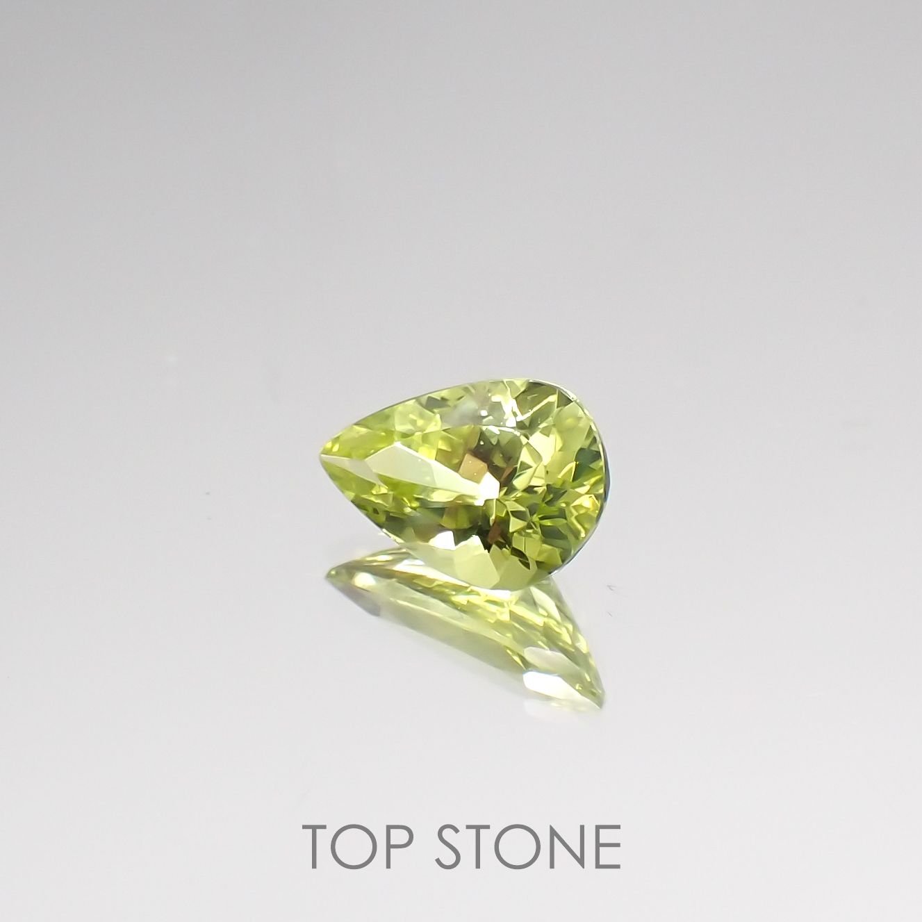パロットクリソベリル(宝石名クリソベリル) インド産 0.80ct 識別済[210711520]7.8×5mm前後