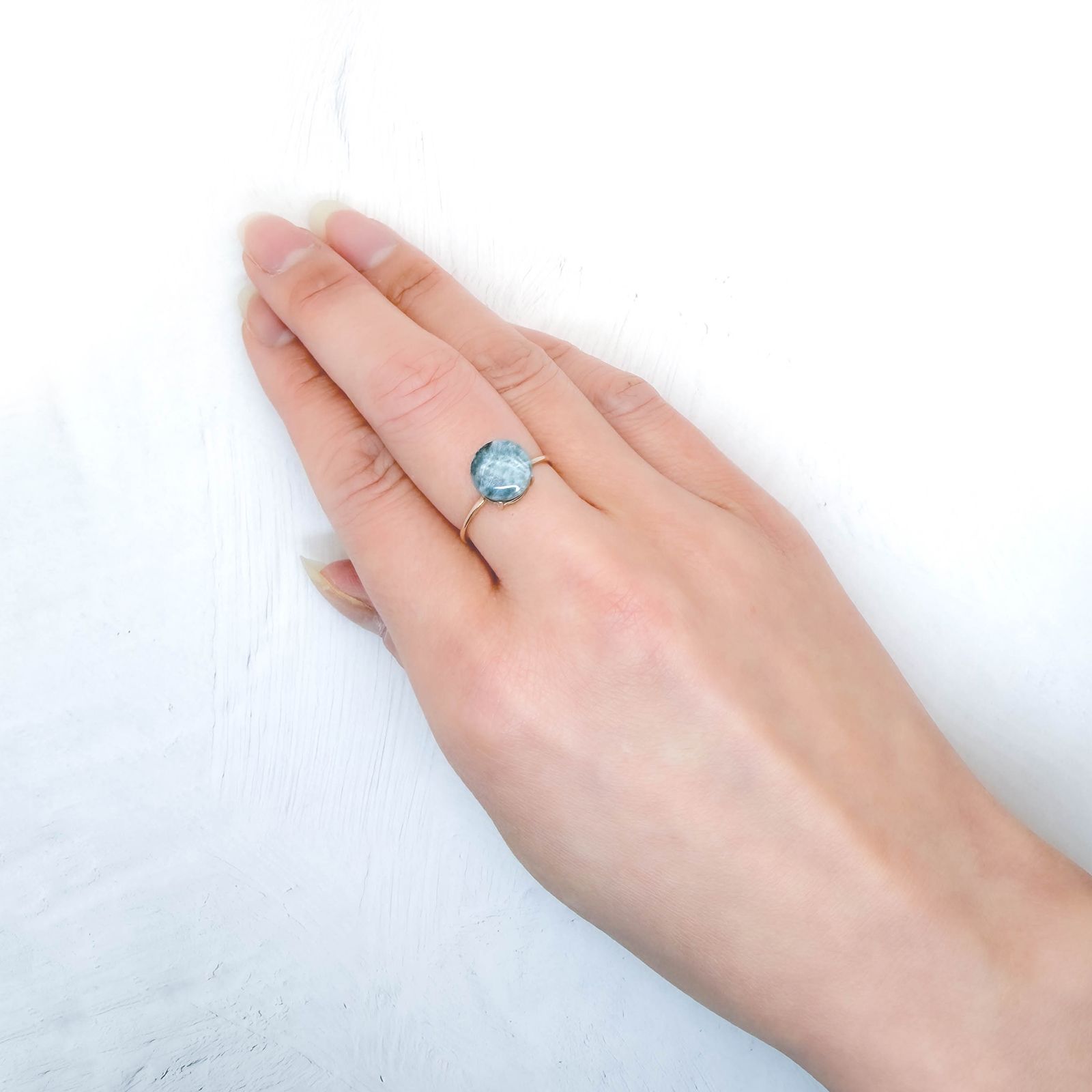 パライバクォーツ ブラジル産 2.26ct / 8.8x8.8mm前後 [260331866]