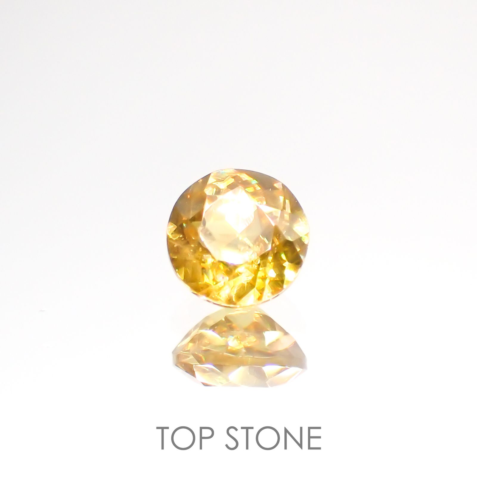 イエロースフェーン マダガスカル産 ルース 0.64ct[210812768]5×5mm前後