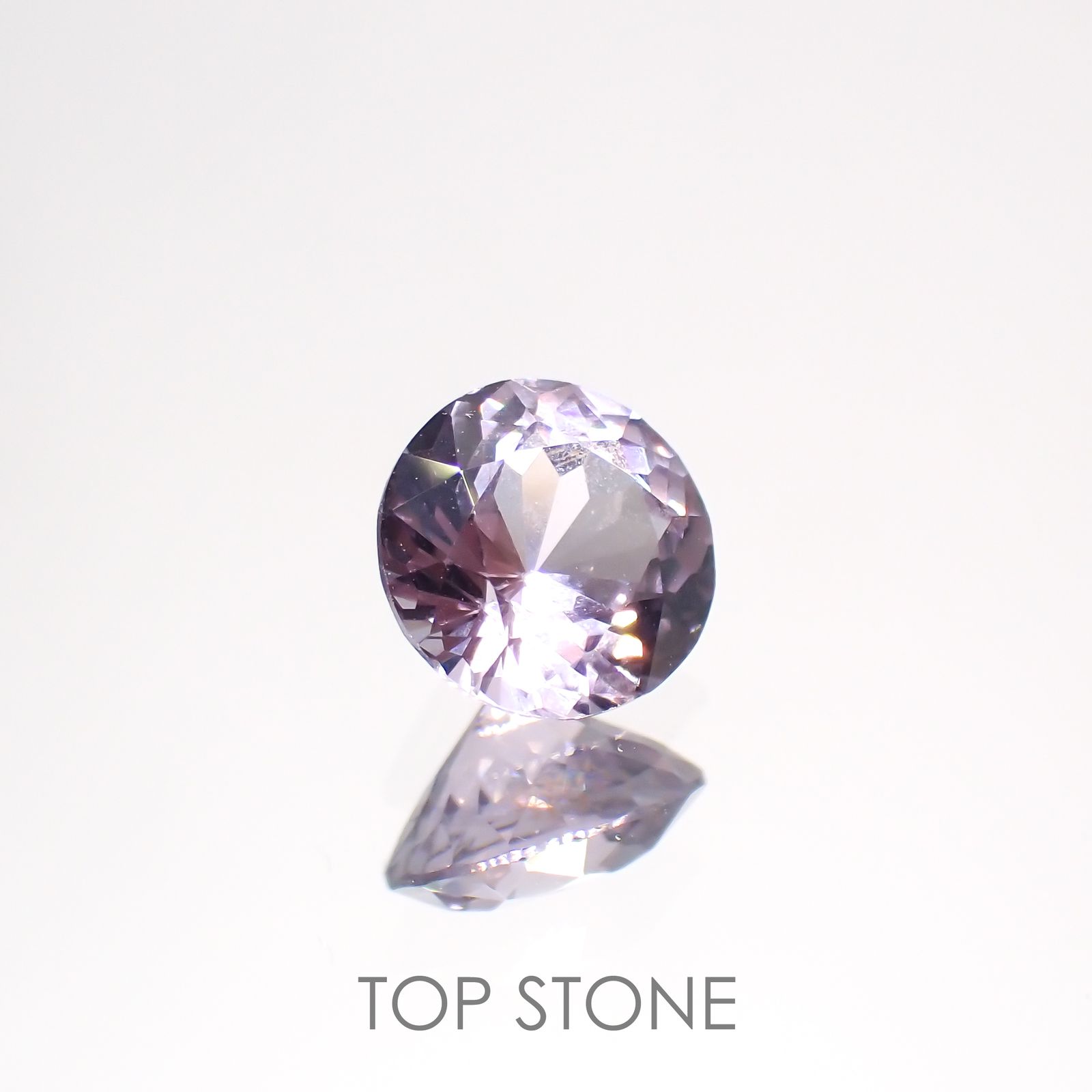 ラベンダーピンクスピネル(宝石名スピネル)ビルマ/マダガスカル産 0.63ct 識別済[220114553]5.2x5.2mm前後