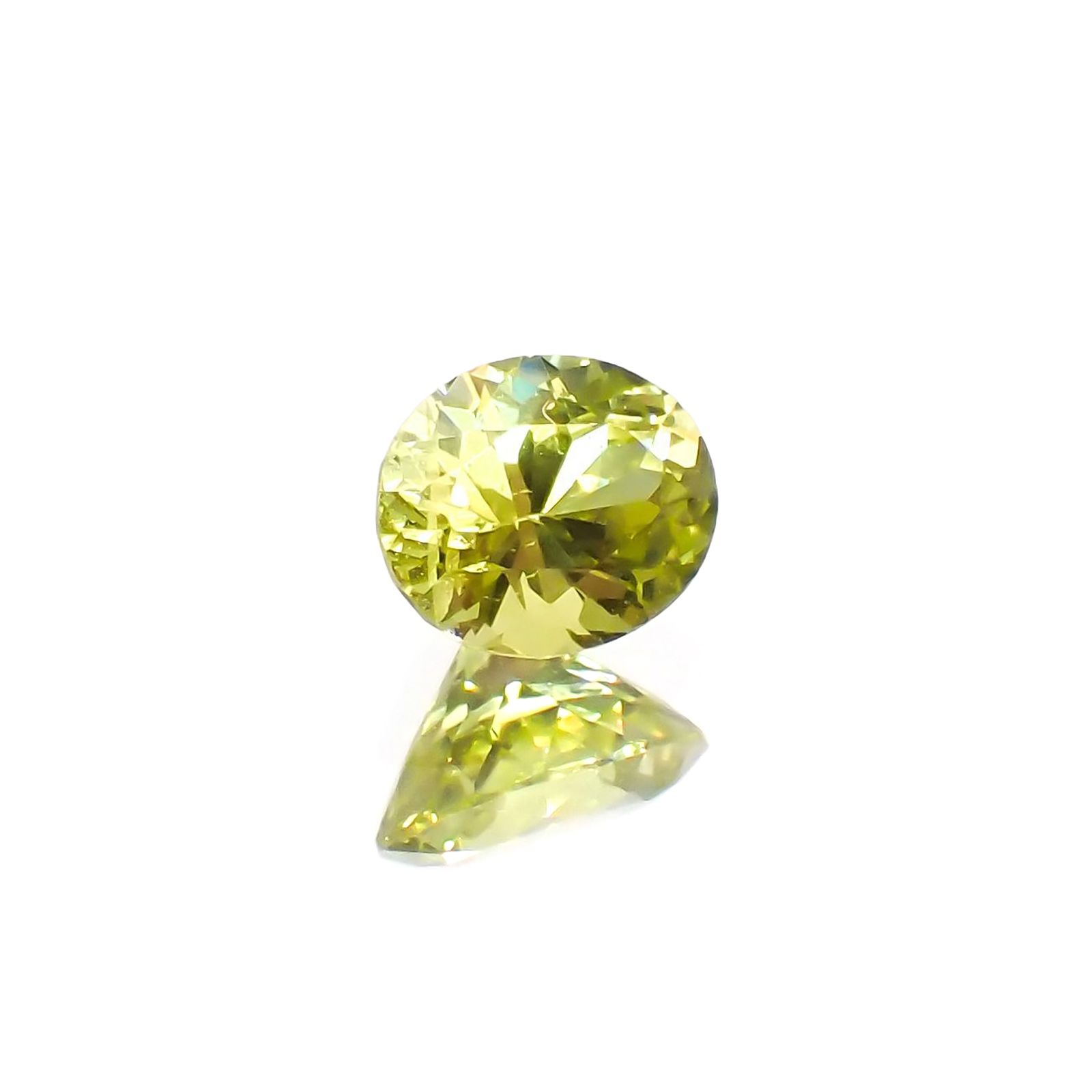 クリソベリル(宝石名クリソベリル)マダガスカル産 識別済 0.58ct / 5.4x4.6mm前後 [220114495]