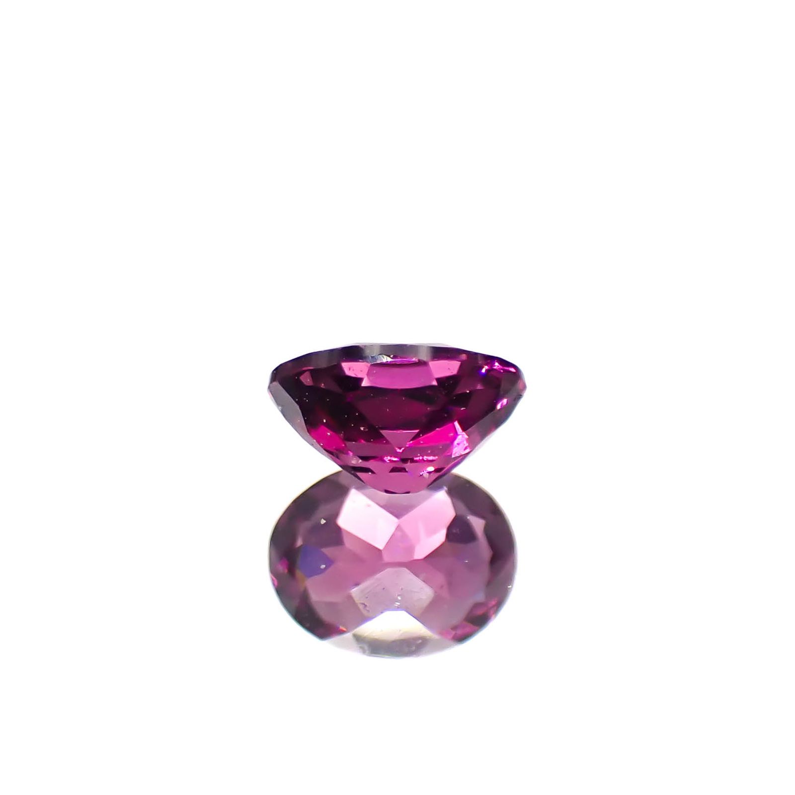 グレープガーネット(宝石名ガーネット)ブラジル産 0.41ct 識別済[240928709]4.9x3.8mm前後