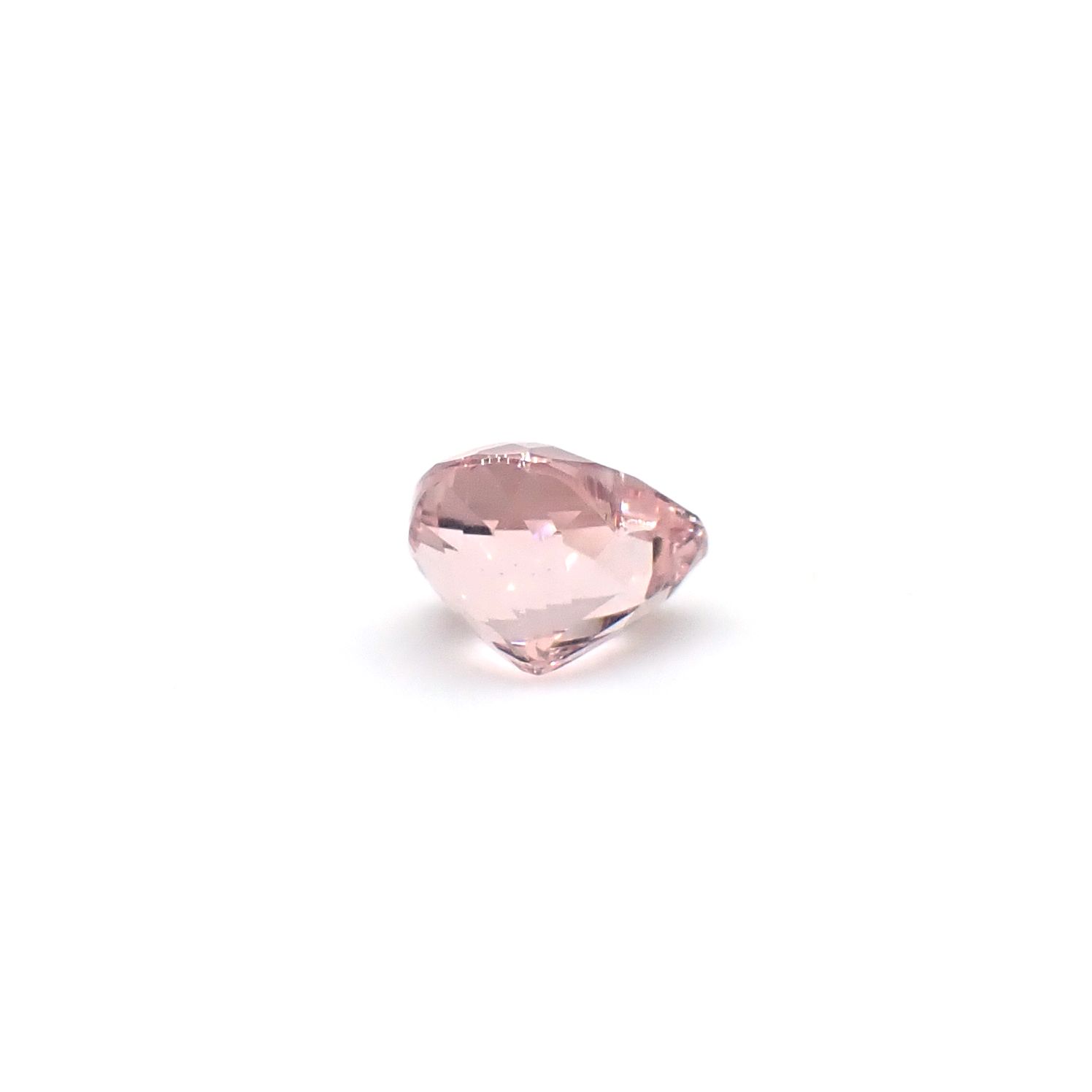 モルガナイト ブラジル産 0.79ct / 5.5x6.3mm前後 [260632307]