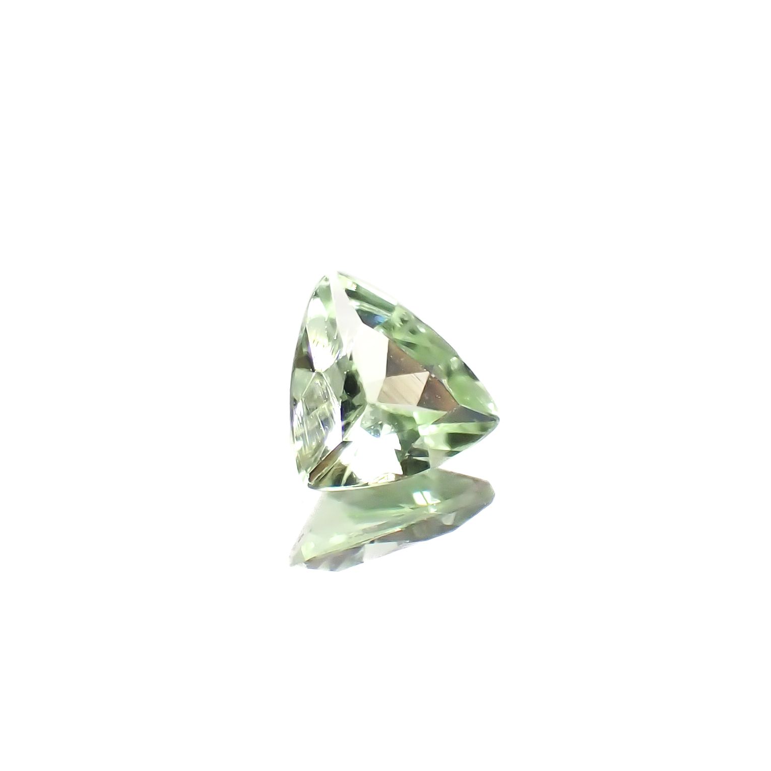 ミントペリドット パキスタン/ノルウェー産 0.44ct[240728561]5.4x5.6mm前後