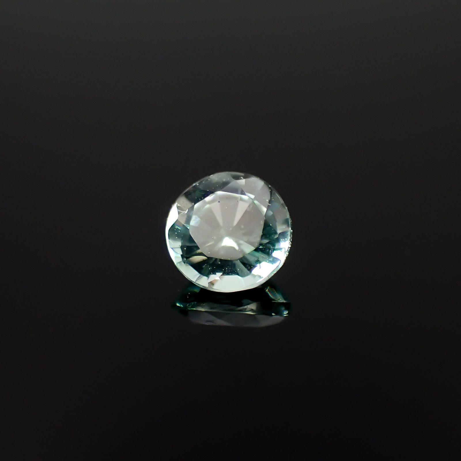 ミントベリル(宝石名グリーン・ベリル)ブラジル産 0.30ct 識別済[240929120]4.5x4.5mm前後