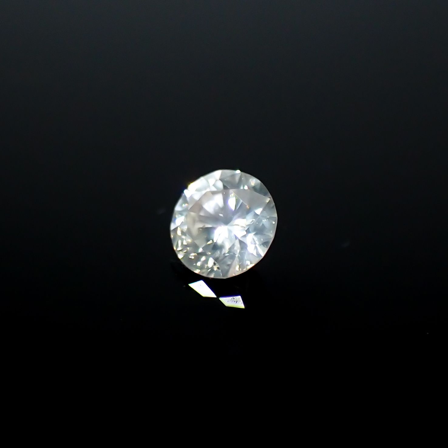 シルキーダイヤモンド 0.097ct[240326617]2.8x2.8mm前後