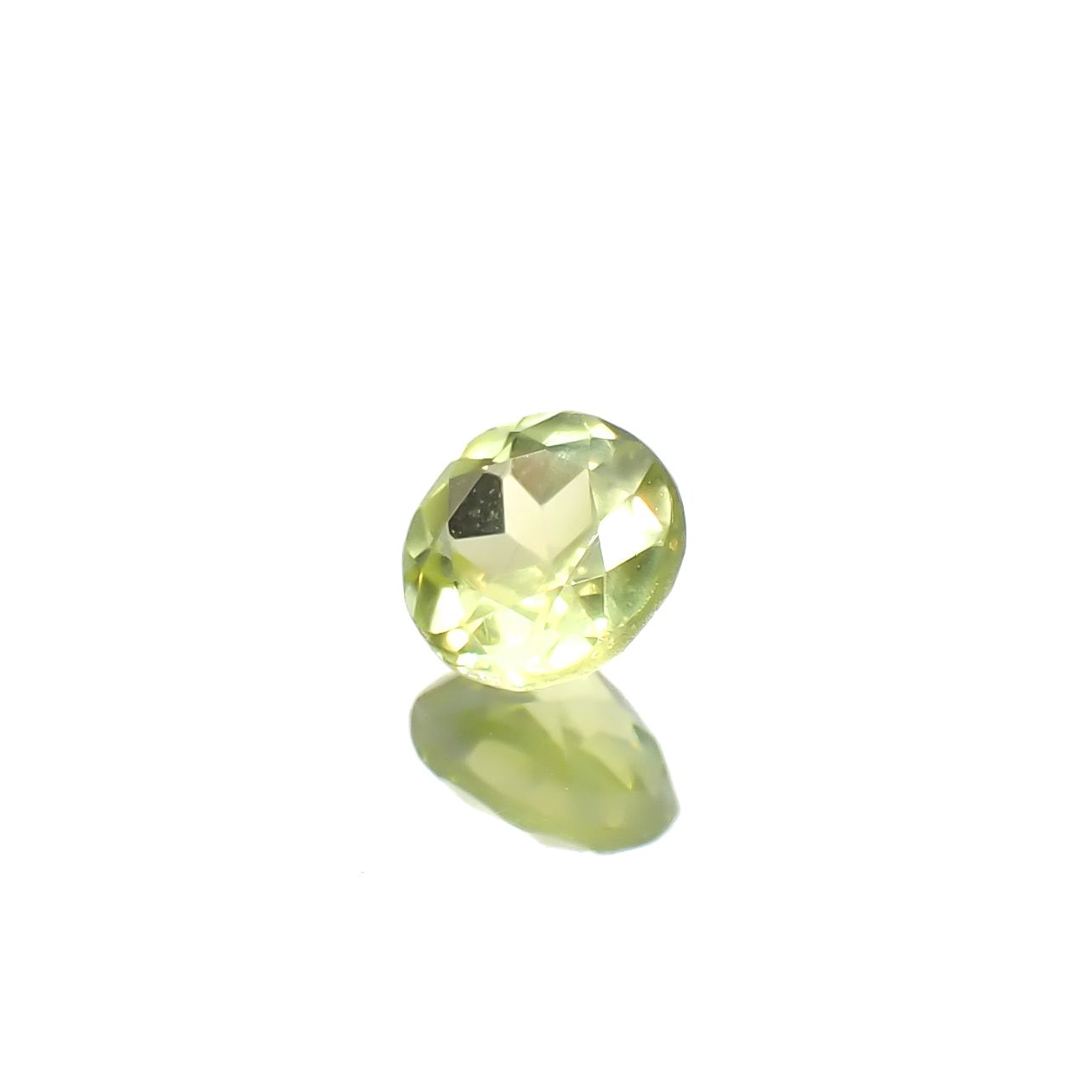 パロットクリソベリル(宝石名クリソベリル)インド産 0.33ct 識別済[240627984]4.1x4.1mm前後